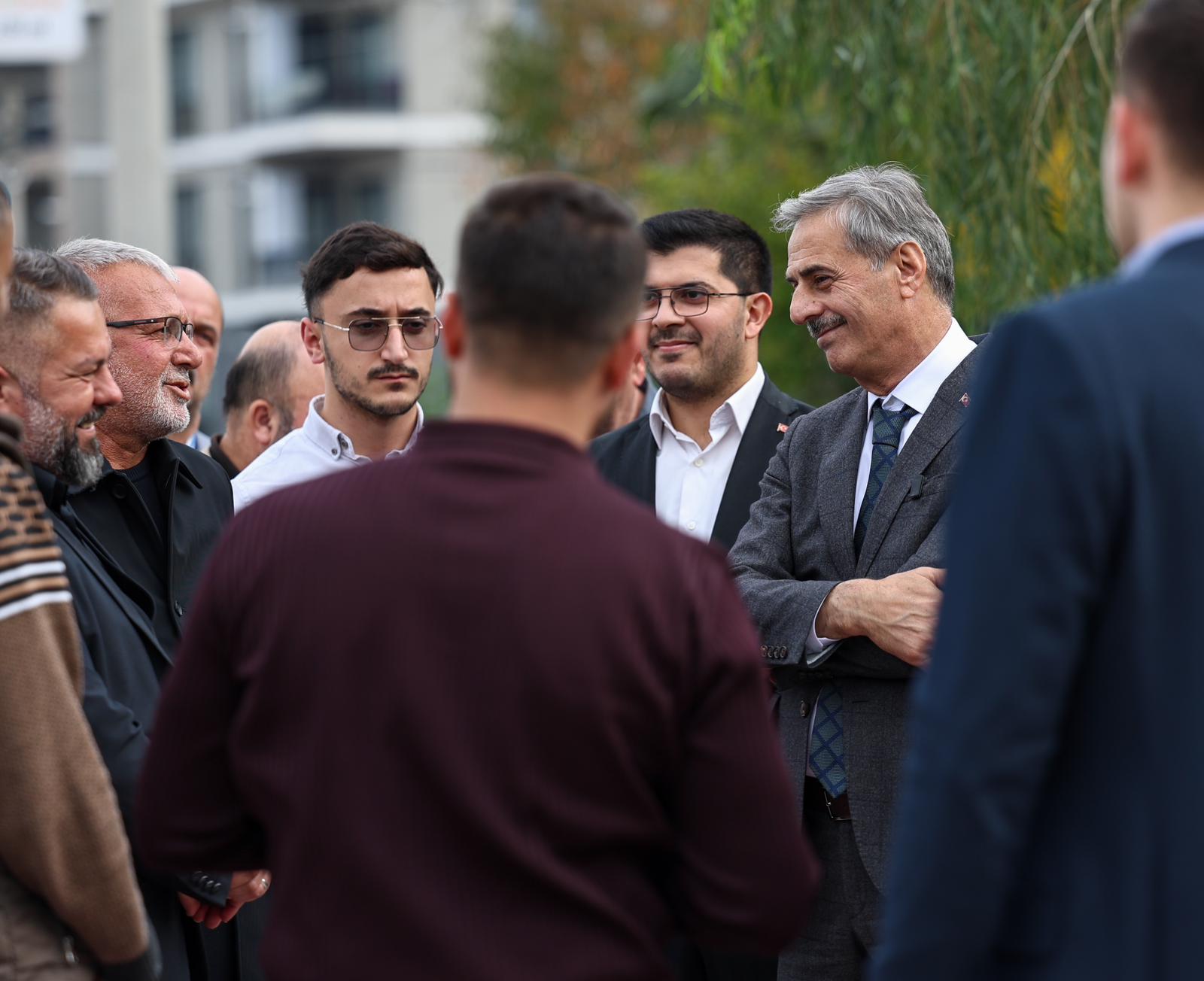 Yeni caddeler ve bağlantı yolları ile şehrimizin ulaşımına güç katıyoruz 