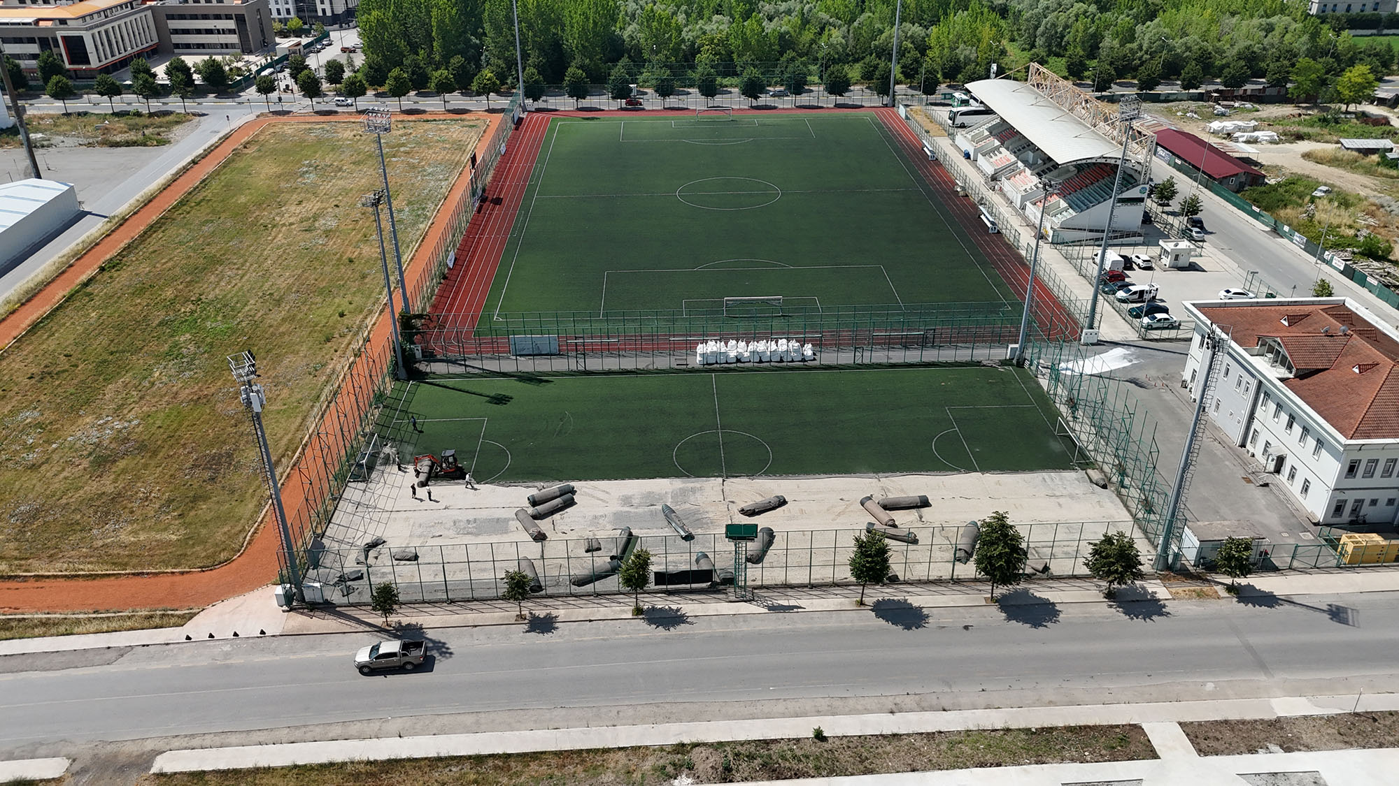 Sakarya’nın en büyük futbol tesisi yenileniyor