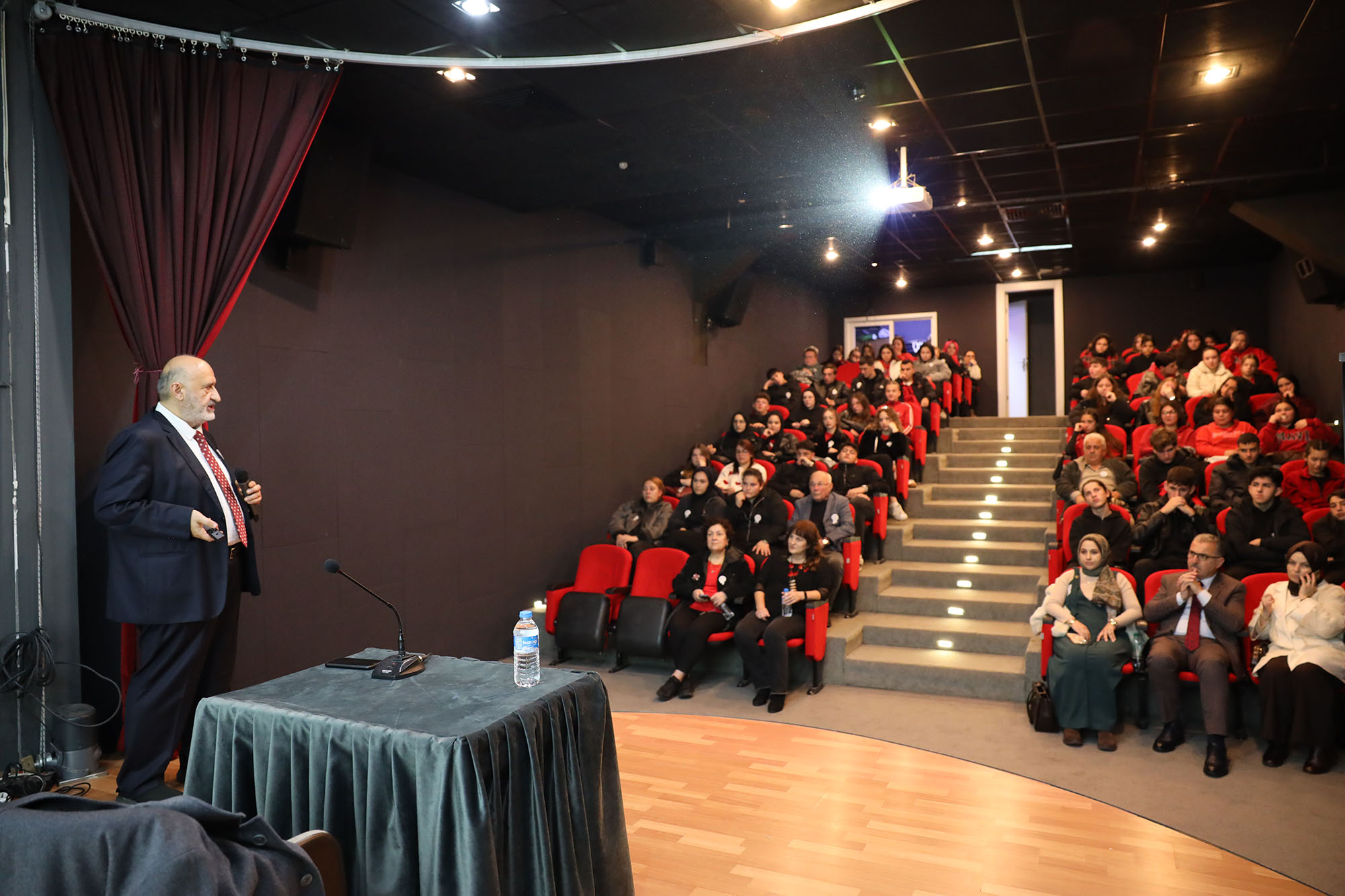 “Sigarayı bırakmak yaşam süresini uzatan bir yatırımdır”