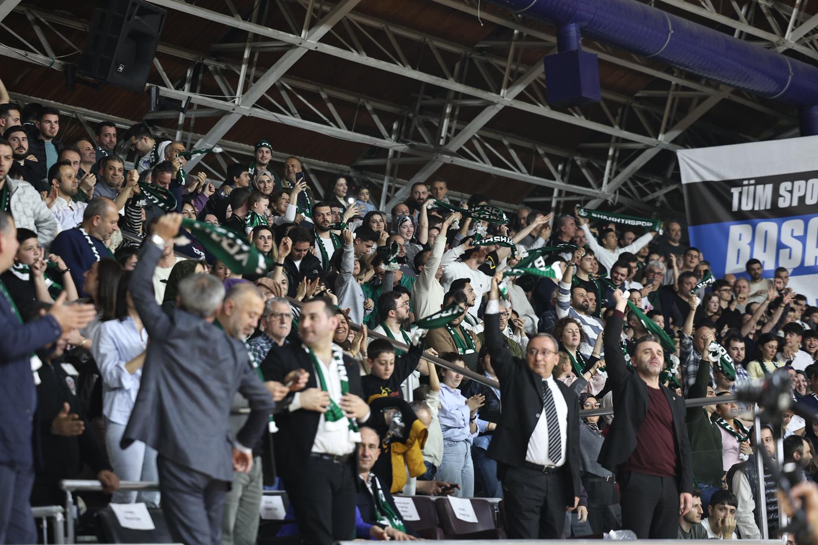 Büyükşehir Play-Off’a galibiyetle başladı: 87-81