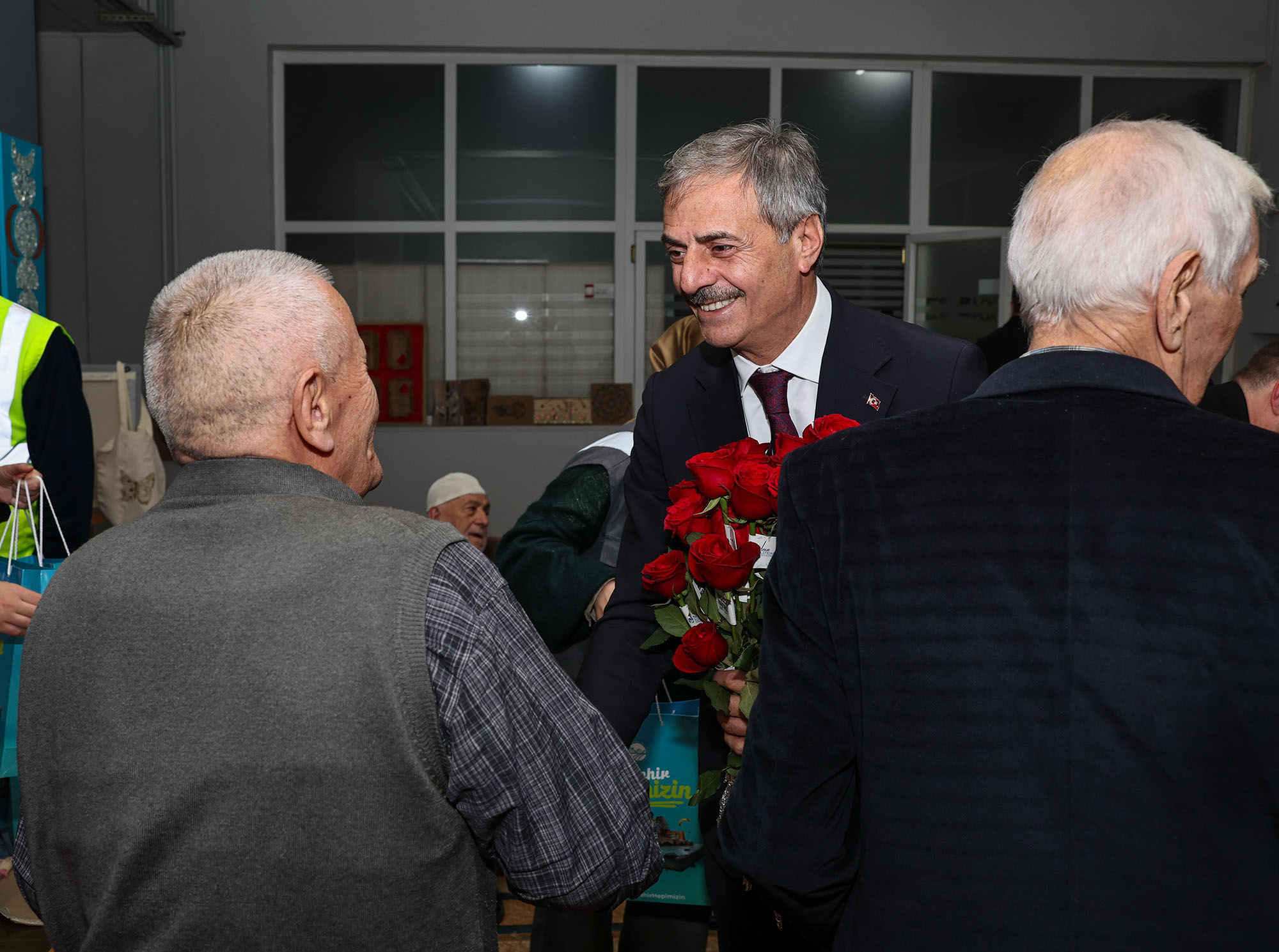 Yusuf Alemdar’dan eli öpülesi büyüklere anlamlı ziyaret: “Tecrübelerinizle bize daima yol gösterici oldunuz”