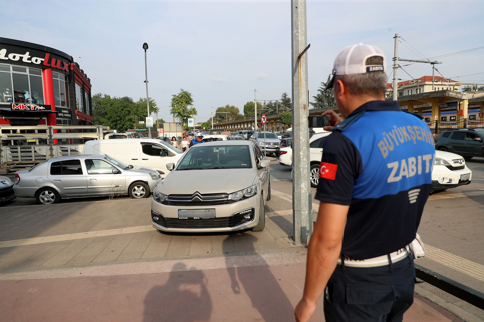 Büyükşehir’den şehrin merkezinde eş zamanlı denetim: “Tüm sürücülerimizden duyarlılık bekliyoruz”