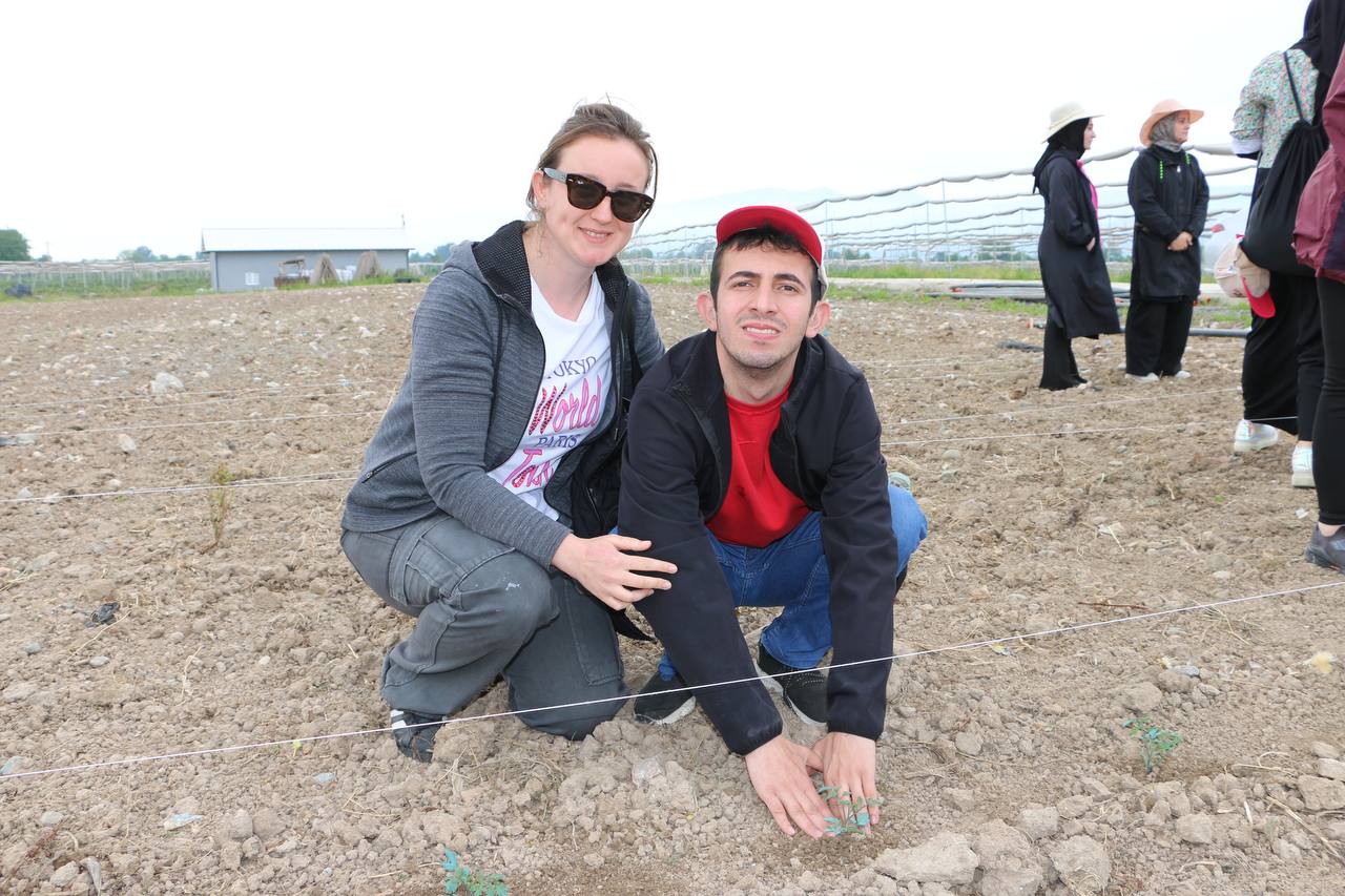 SGM’nin özel öğrencileri fideleri toprakla buluşturdu