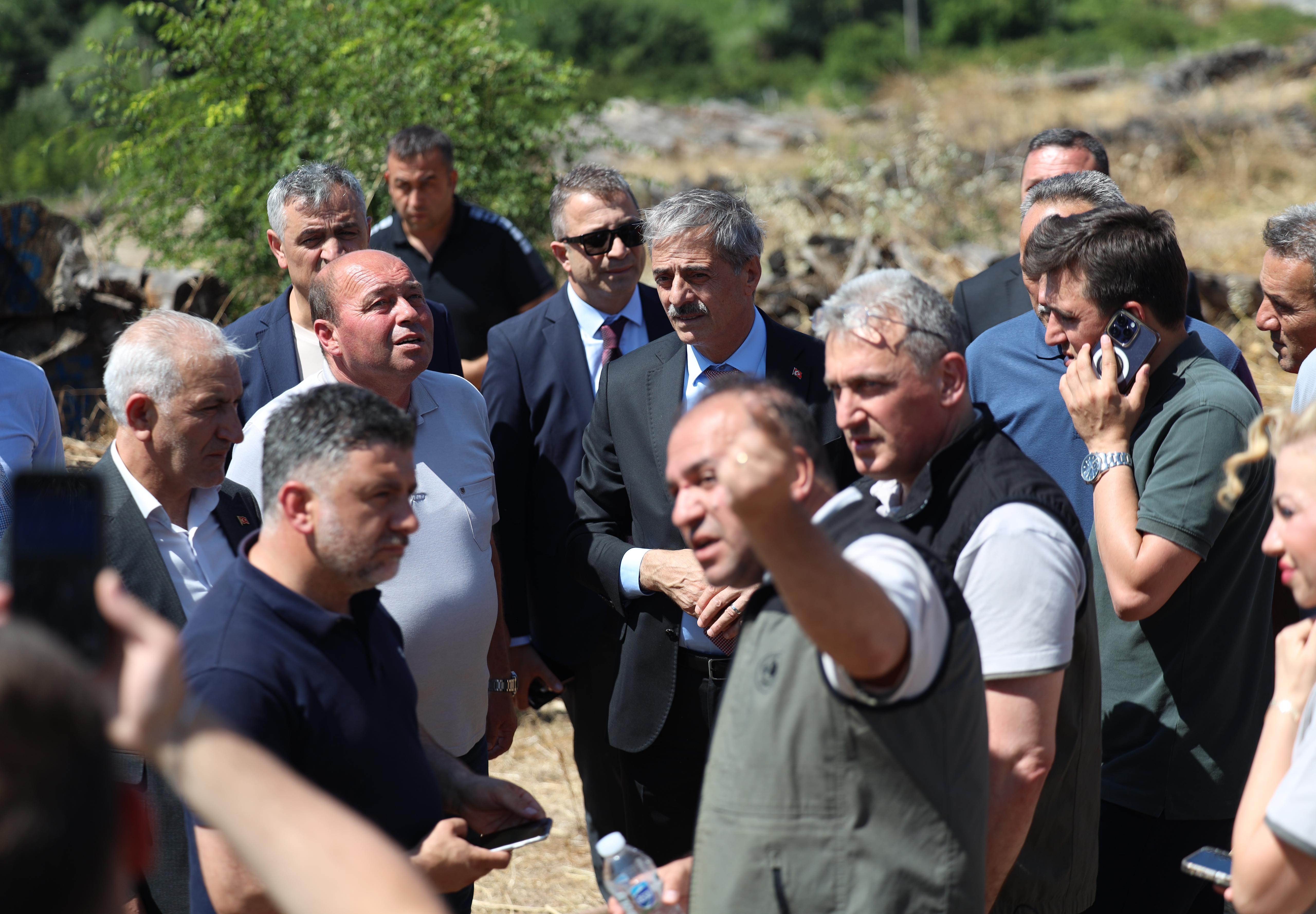 Büyükşehir’den Söğütlü’de çıkan yangınla ilgili açıklama: Yusuf Alemdar ihbardan hemen sonra bölgeye hareket etti