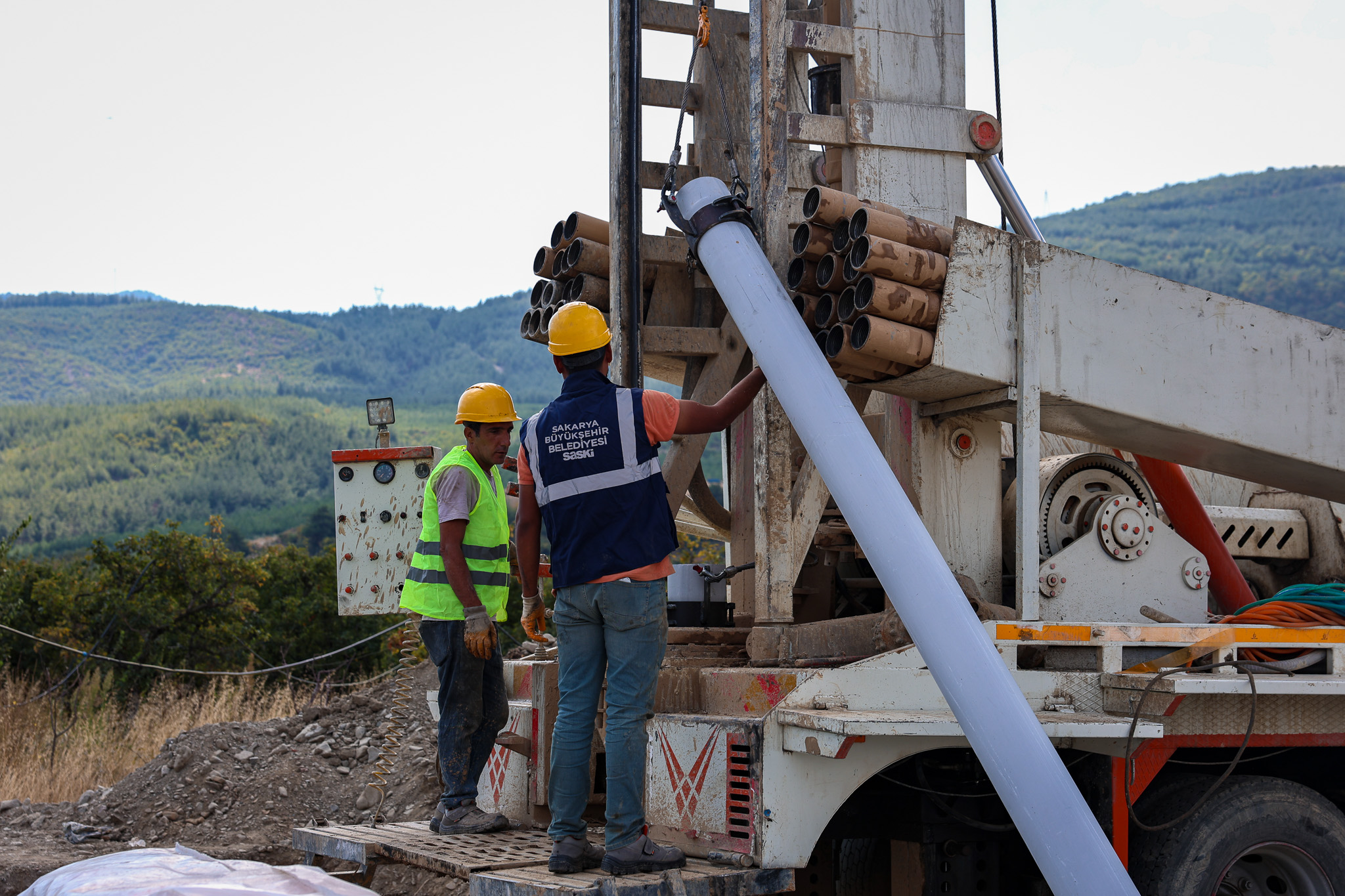 Geyve Doğantepe’ye 132 metre derinlikten kaliteli içme suyu 