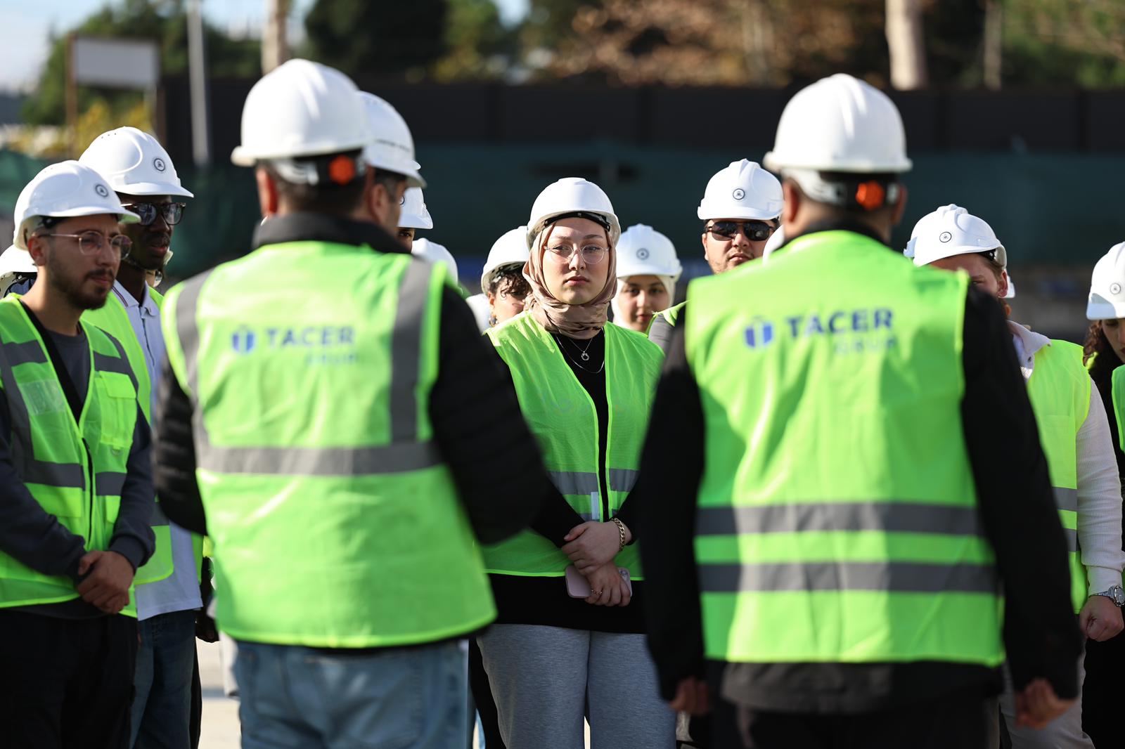 Bilim Merkezi’nde ilk görüntü ortaya çıktı: Yusuf Alemdar geleceğin inşaat mühendisleriyle şantiyede son durumu açıkladı