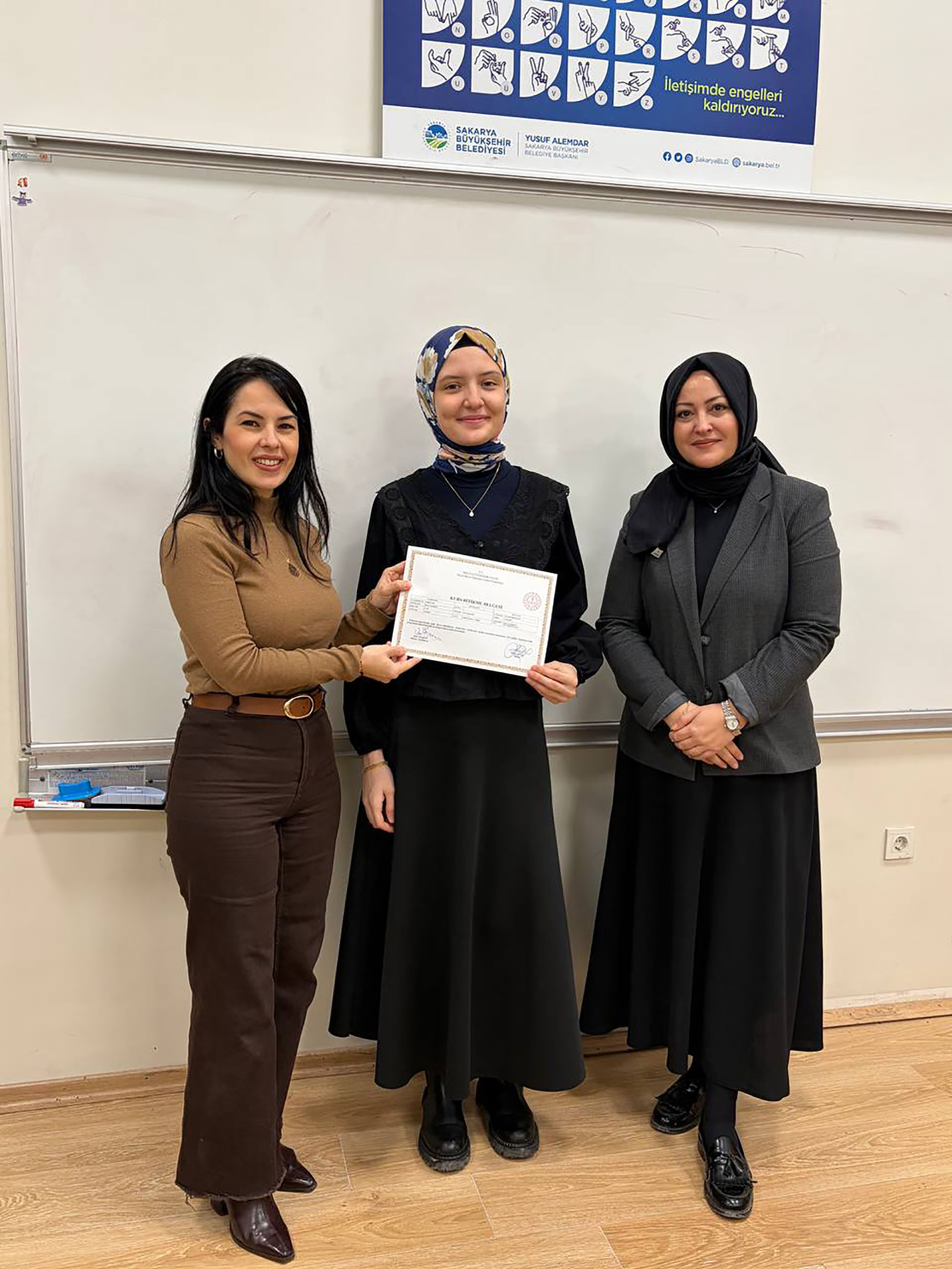 Büyükşehir’den engelleri kaldıran eğitim: Türk işaret dili kursu tamamlandı