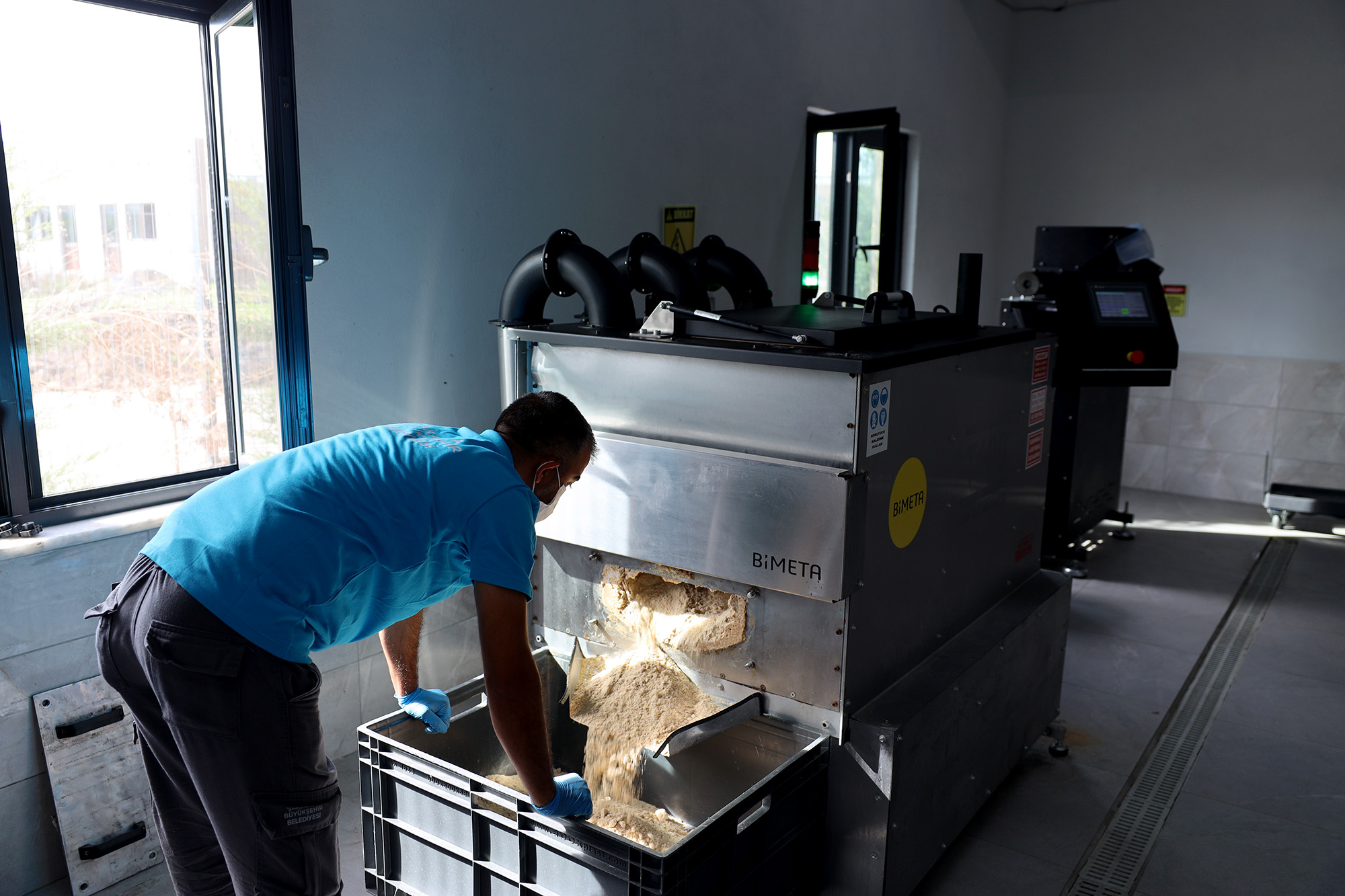 Doğal Yaşam Kampüsü’nde yemek atıkları mamaya dönüşüyor