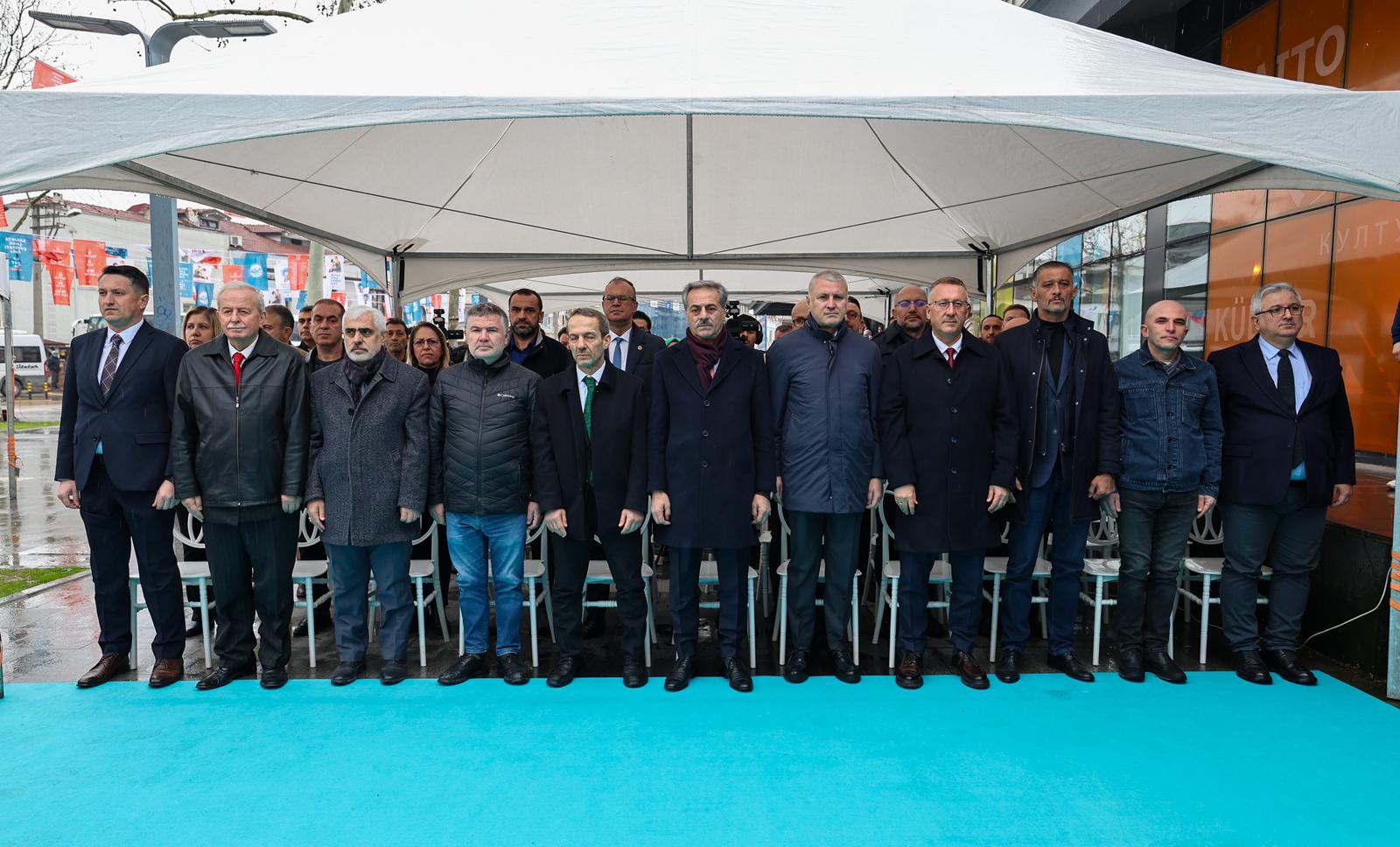 Sakarya'da çocukların 'ufkuna' ışık olacak edebiyat fuarı başladı: İlk günden binlerce misafir akın etti...