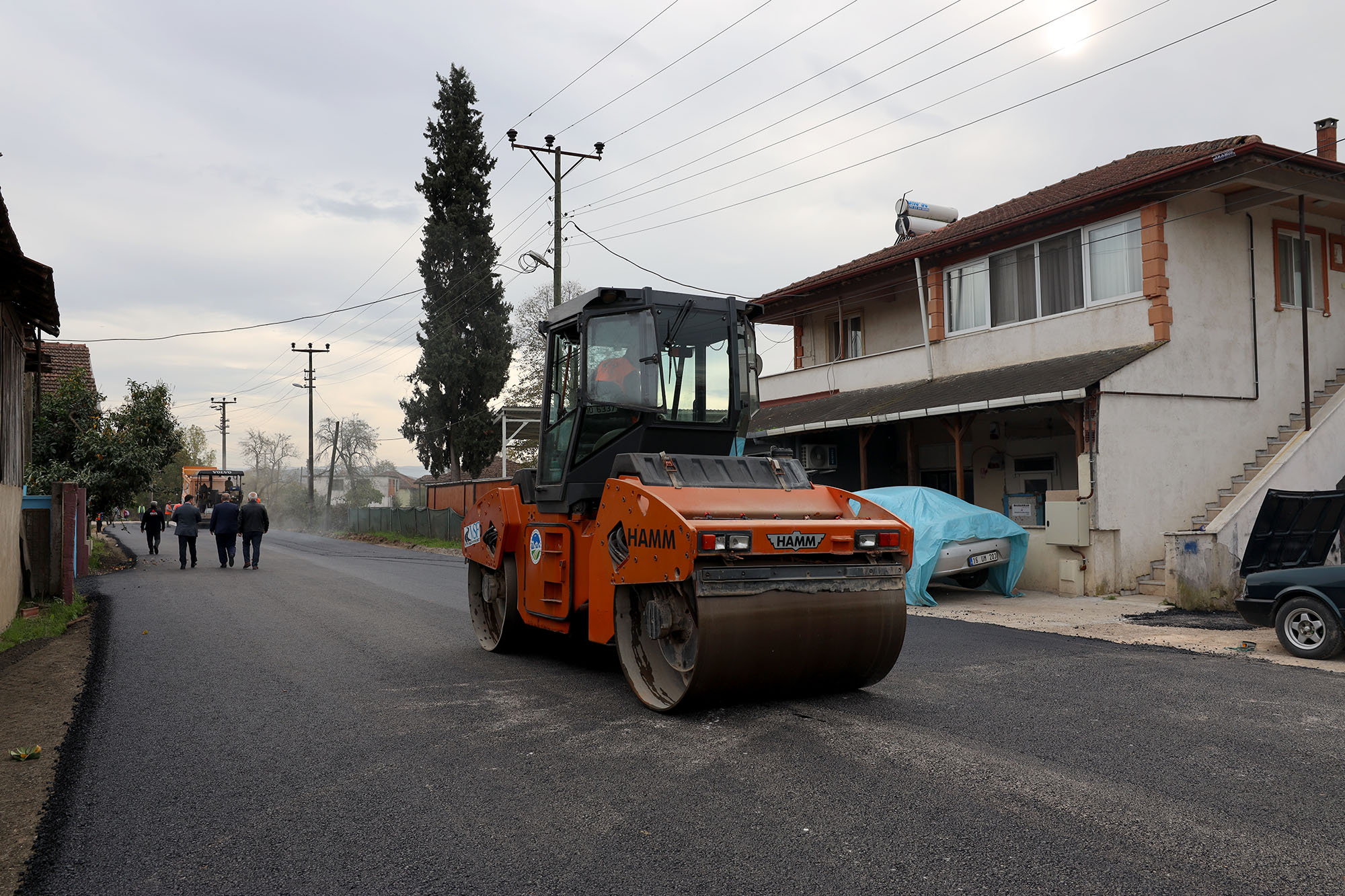 Büyükşehir Hendek’te seferber oldu: Kısa sürede tam 15 kilometre…