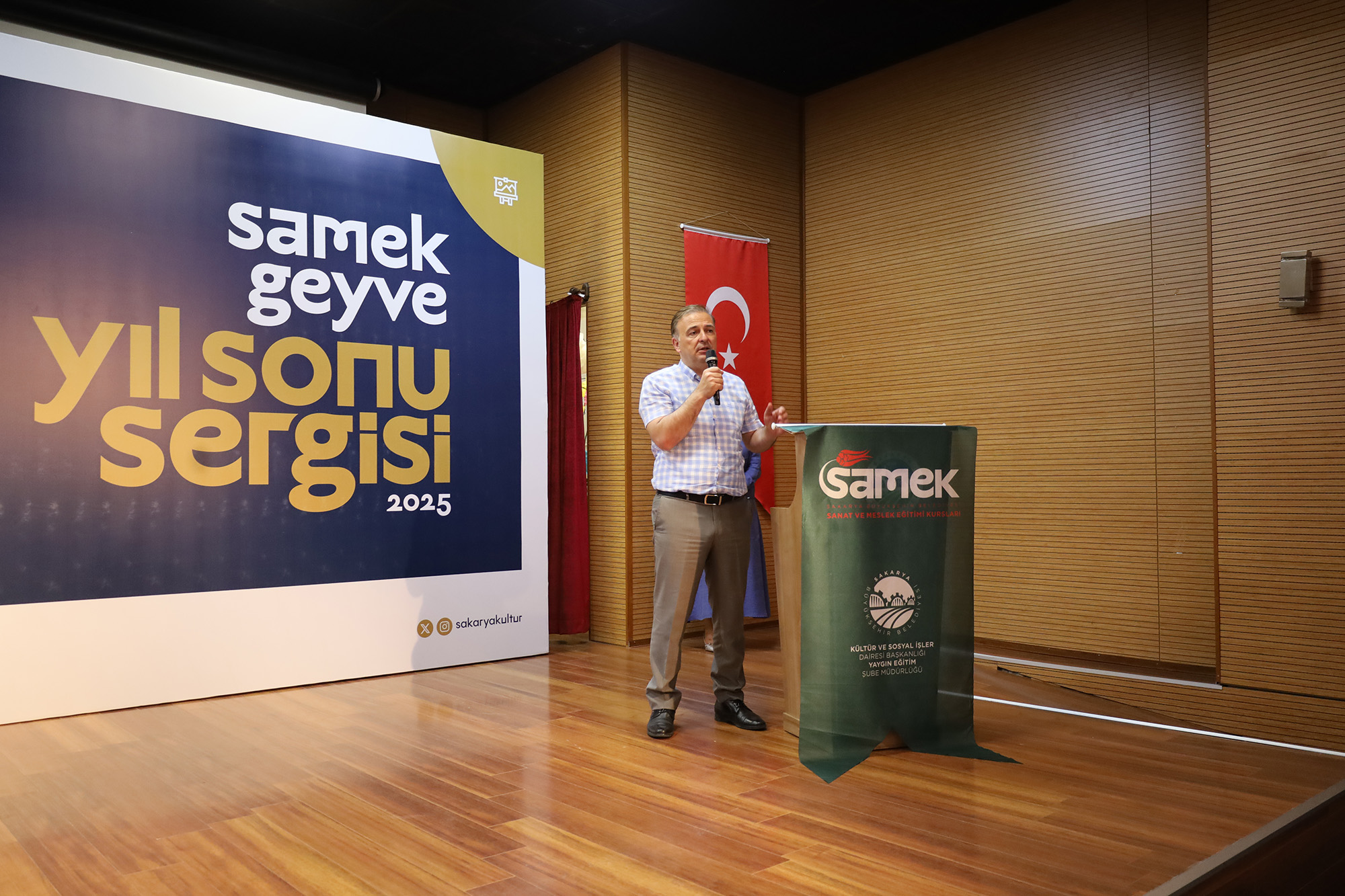 SAMEK kursiyerlerinden Geyve’de sanat şöleni: 350’yi aşkın eser sanatseverlerin beğenisine sunuldu