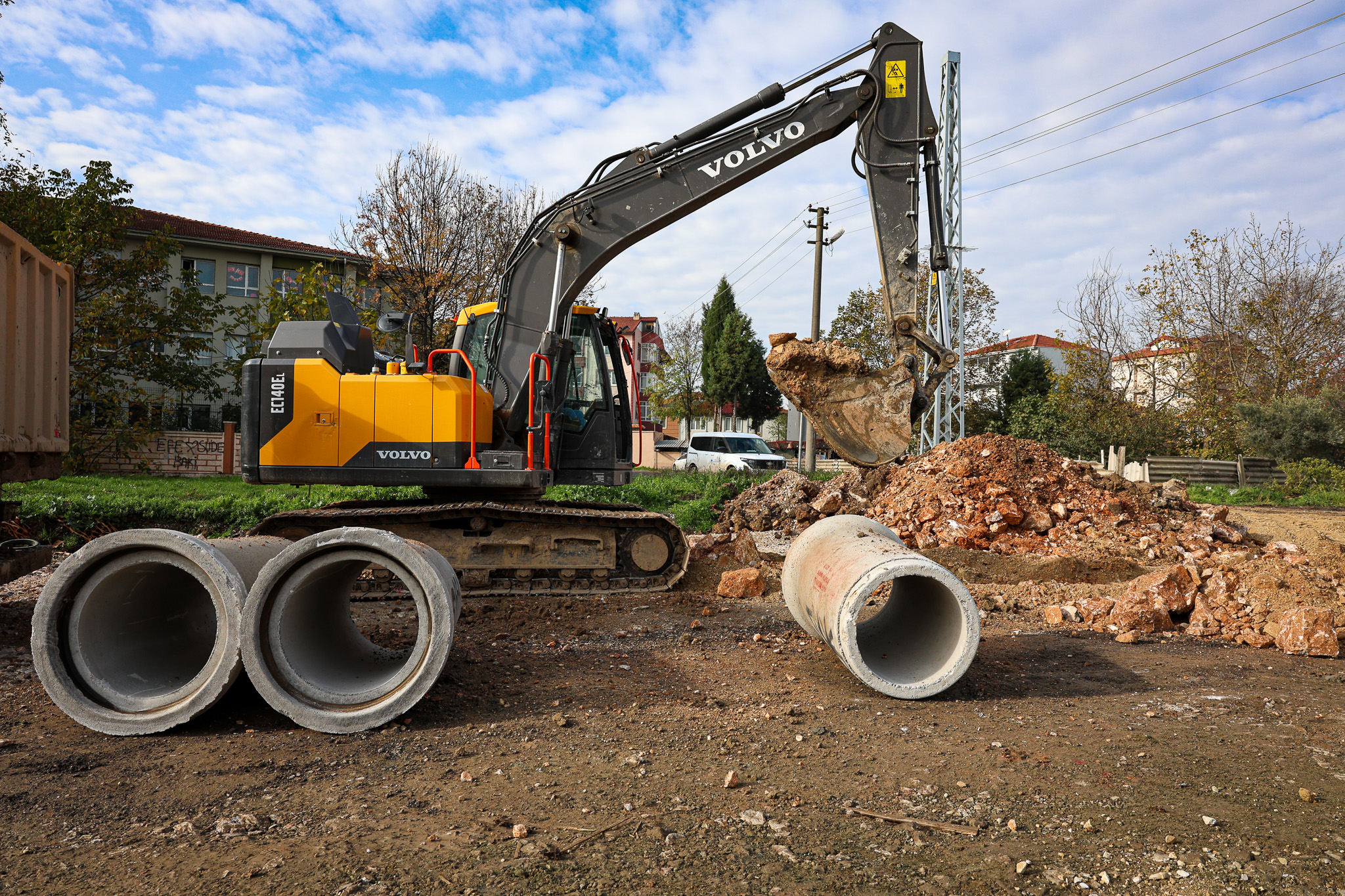 Alparslan Türkeş Caddesi’nde duble yol öncesi altyapı güçlendiriliyor