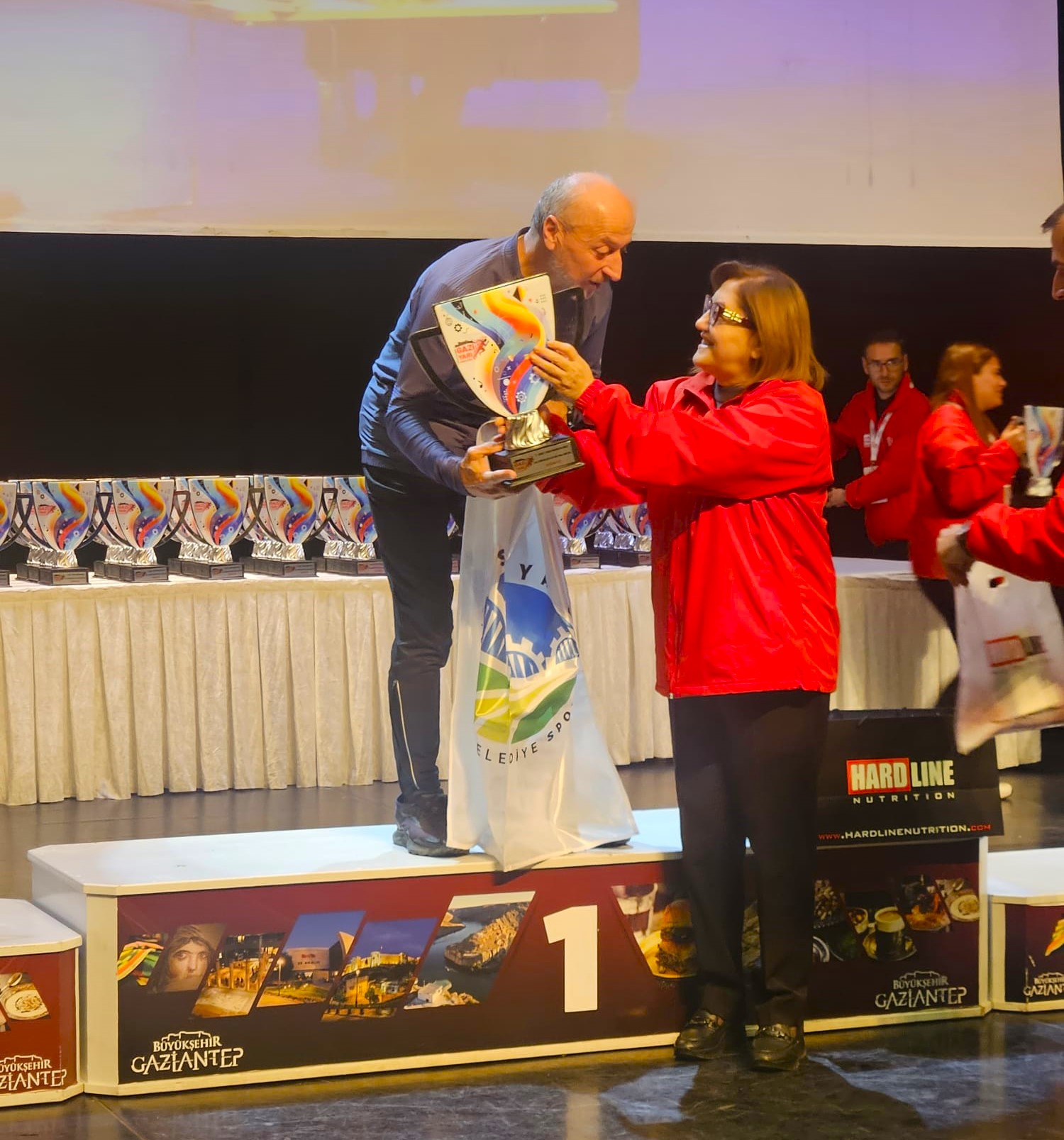 Büyükşehir her branşta başarılarına devam ediyor