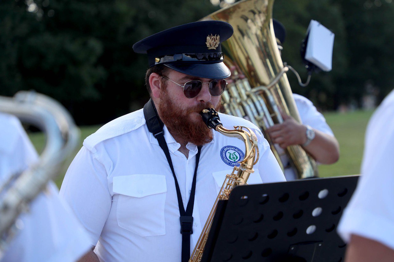 Büyükşehir Kent Orkestrası efsane parçalarla Yenikent’e neşe götürdü