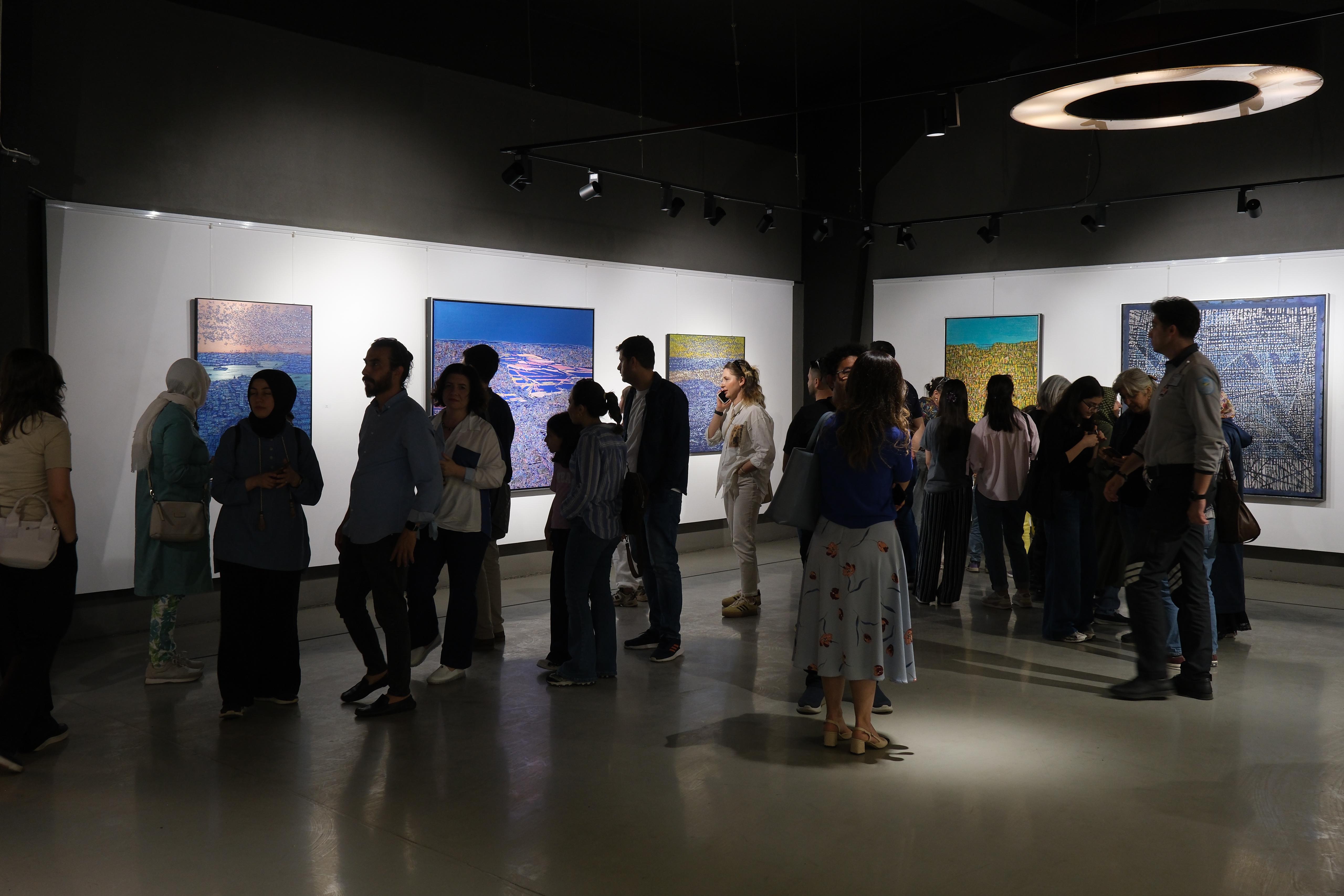 Ressam Devrim Erbil’in ‘Yatay Derinlik’ sergisi OSM’de kapılarını açtı