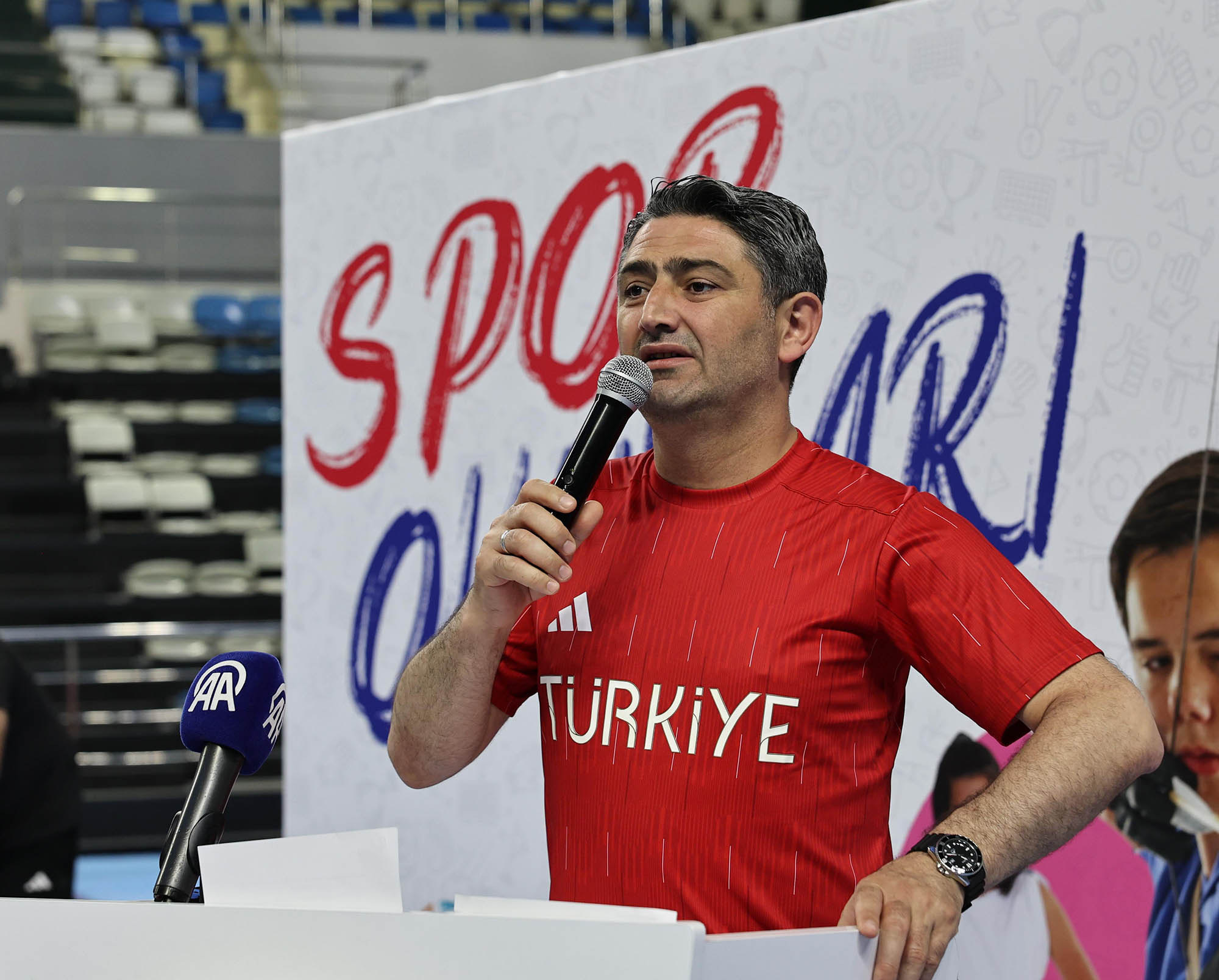 Binlerce çocuğun Yaz Spor Okulu heyecanı başladı