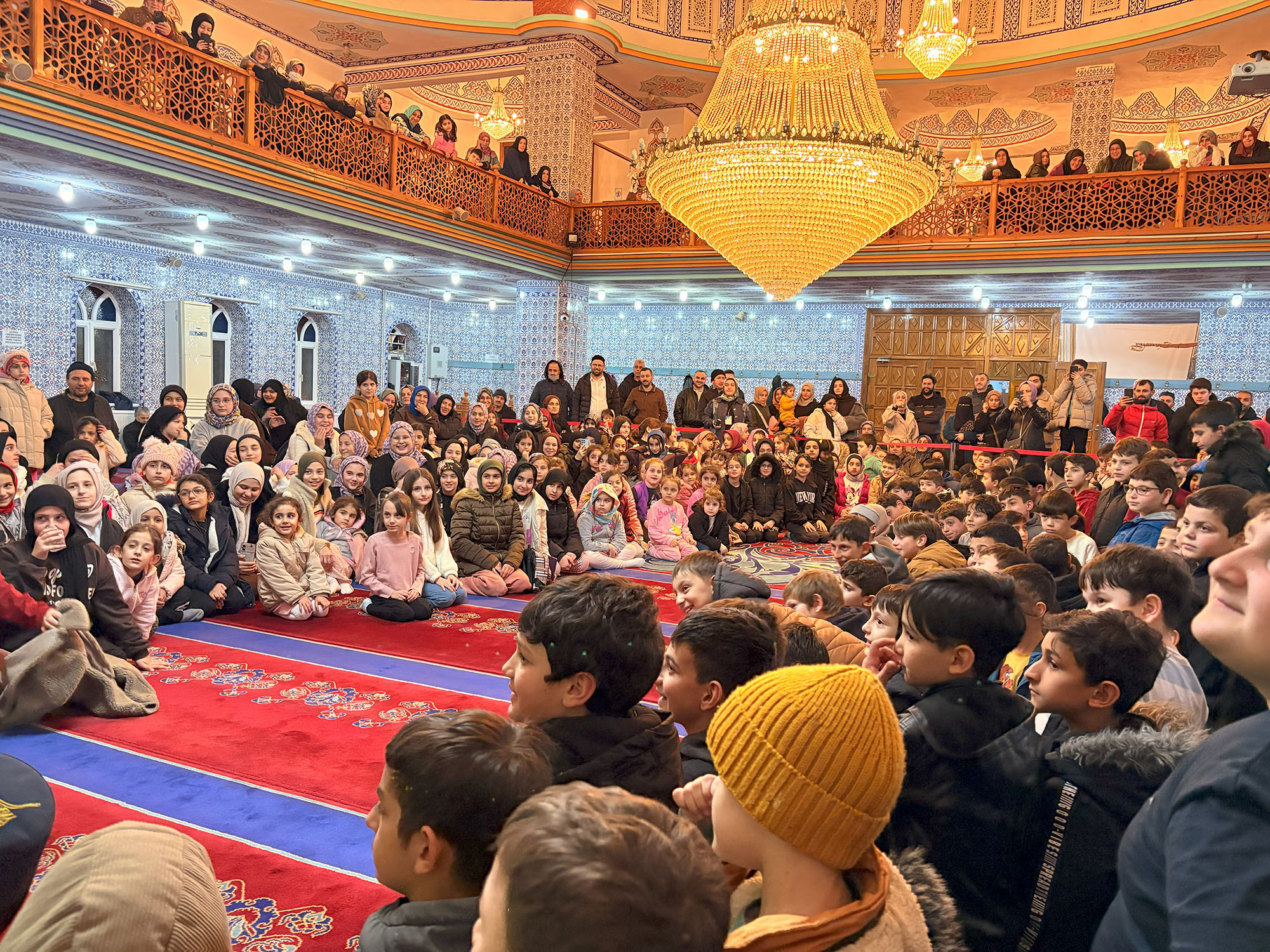 Büyükşehir, 16 ilçede 6 bin çocuğu Ramazan sevinciyle buluşturdu