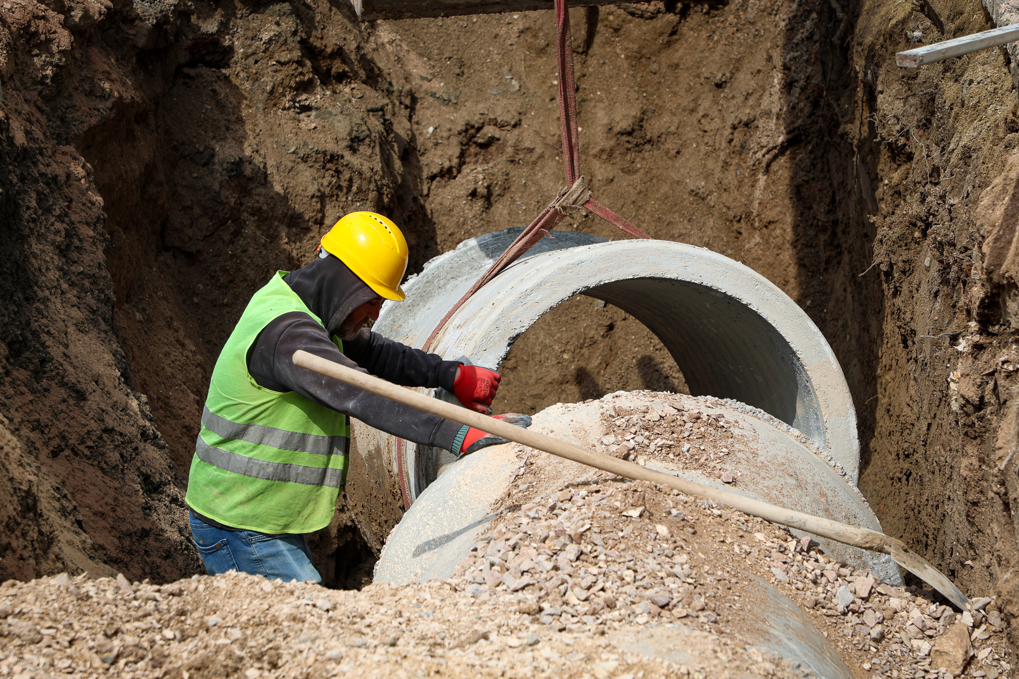 Erenler’in yeni ulaşım koridoruna SASKİ’den 5 kilometrelik yağmur suyu hattı