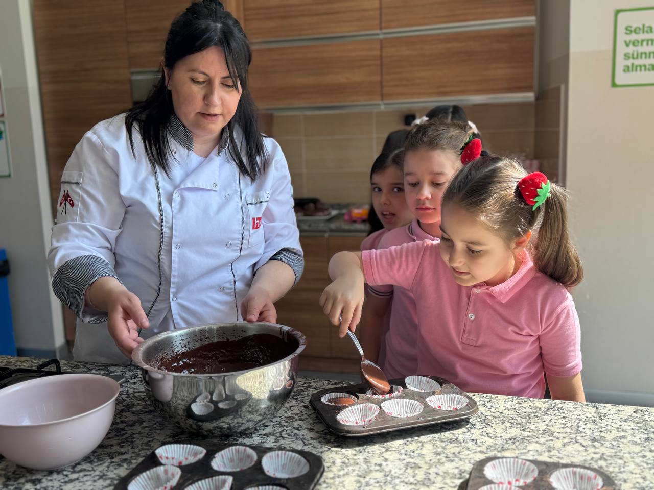 55 okuldan 3 bin öğrenci SGM atölyelerinde buluştu