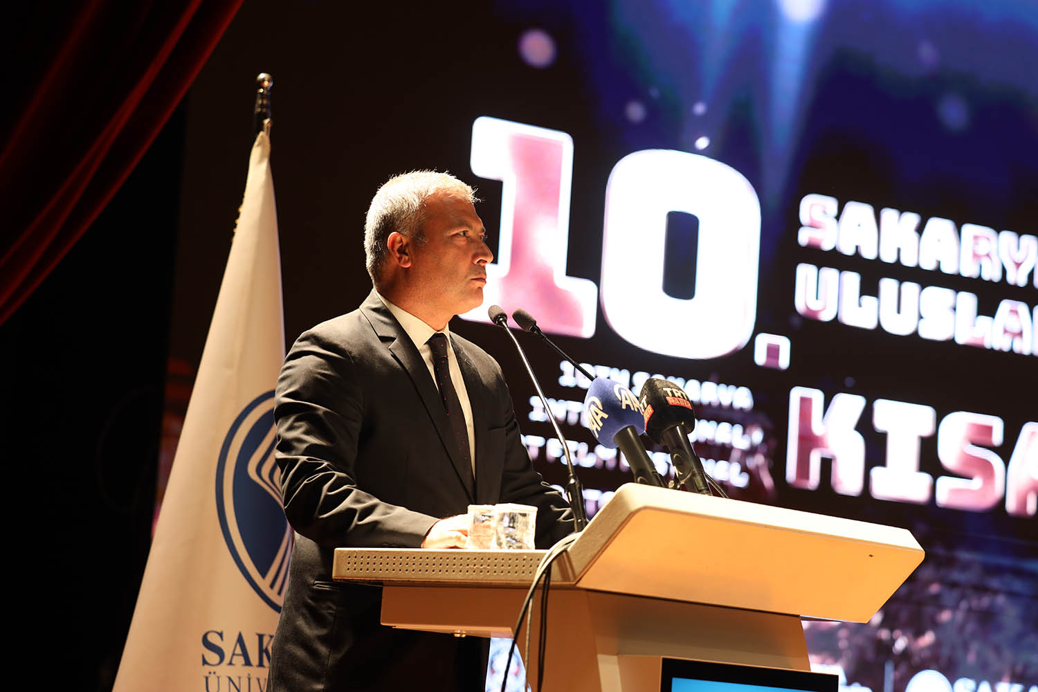 “Sanat toplumların ve şehirlerin gelişimine katkı sağlayan önemli başlıklardan biridir”