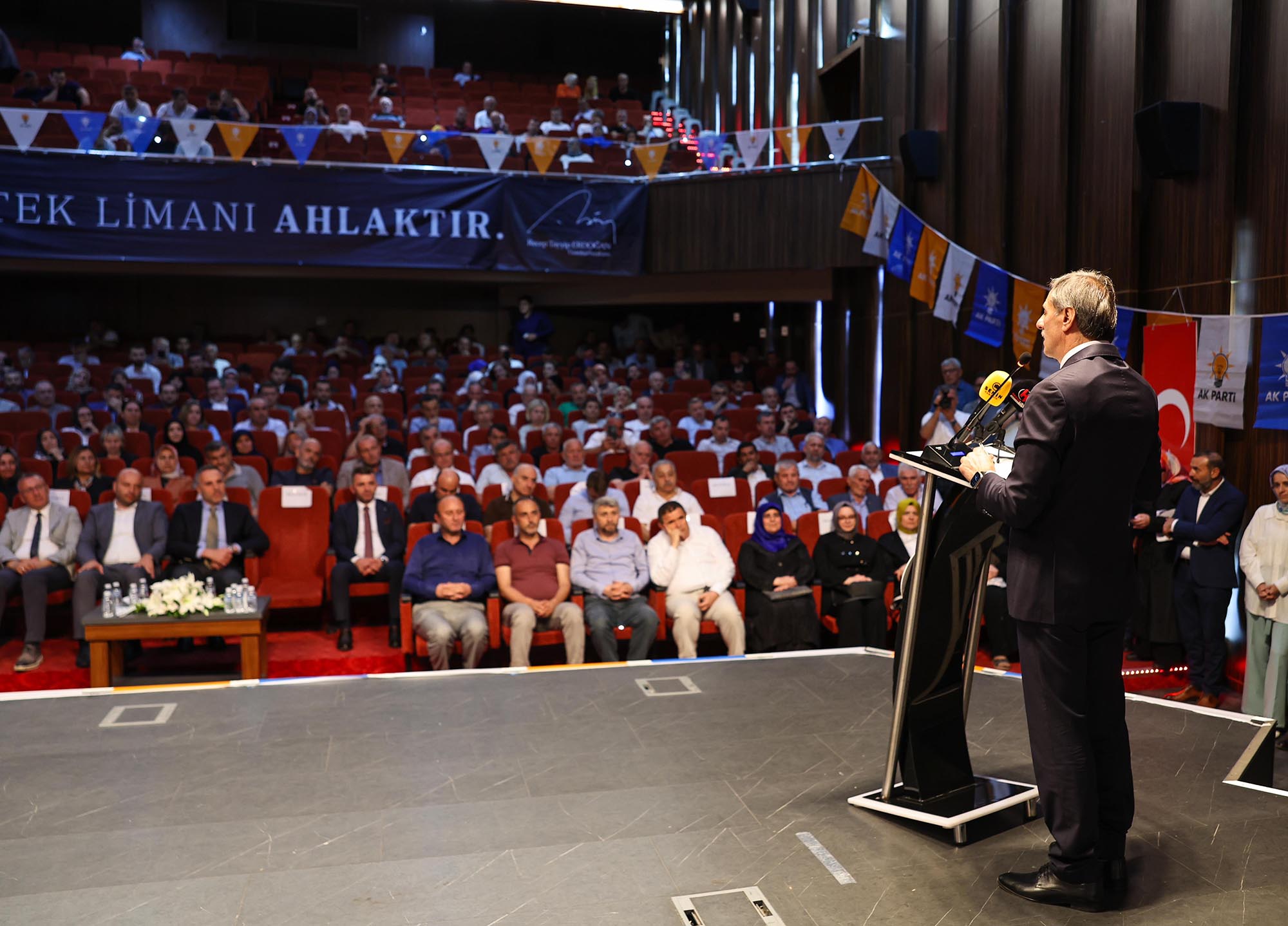 Yusuf Alemdar Bakan Özhaseki ile teması sonrası ilk detayı paylaştı: “Depreme hazır bir Sakarya için…”