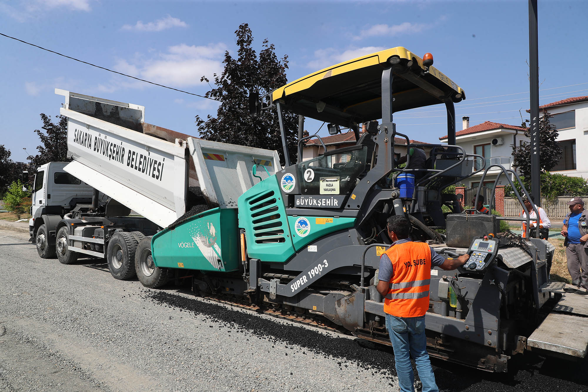 Şehrin en yoğun güzergahlarından biri Büyükşehirle yepyeni bir yüz kazandı