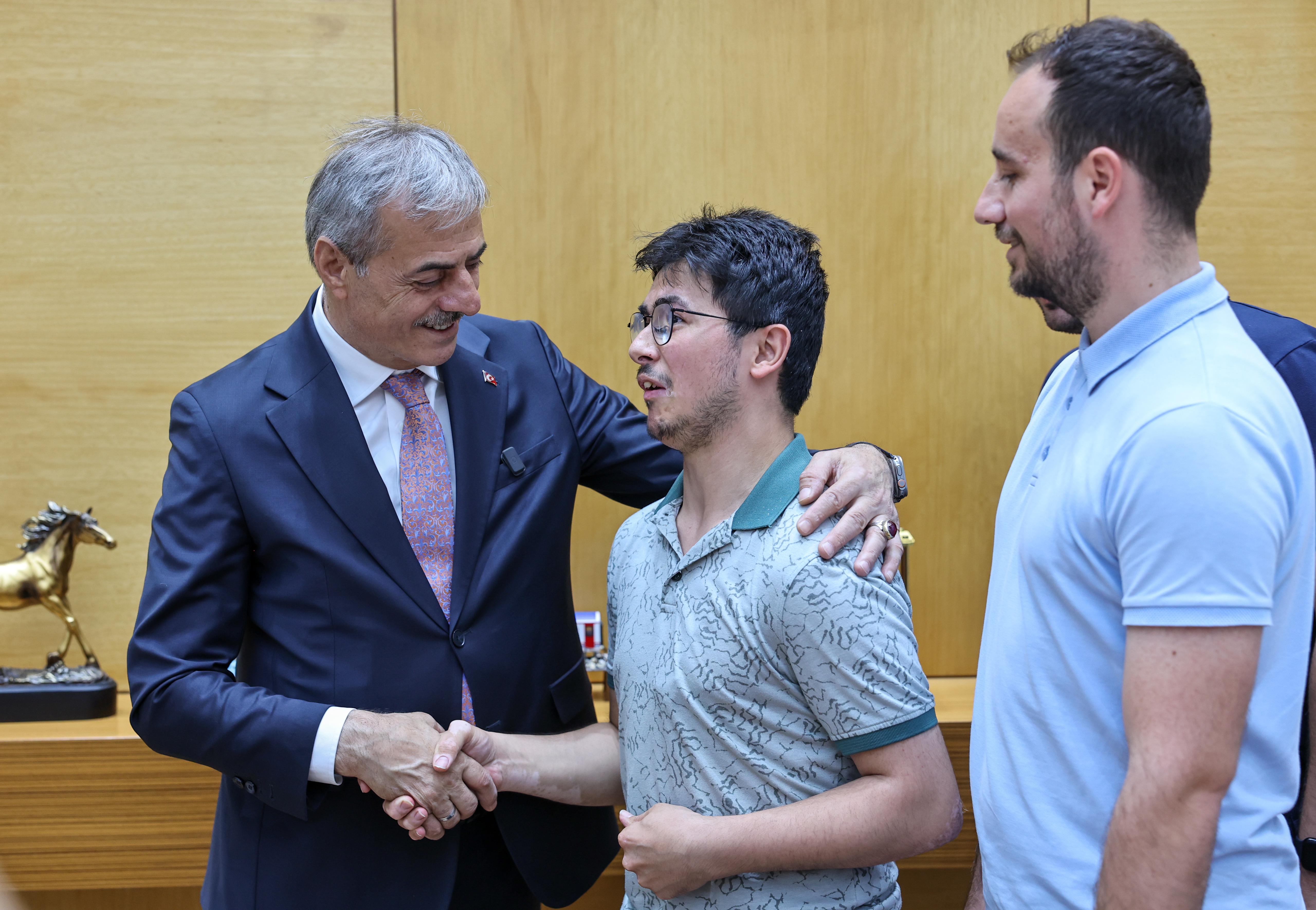 Büyükşehir’in geleneği bu bayram da bozulmadı