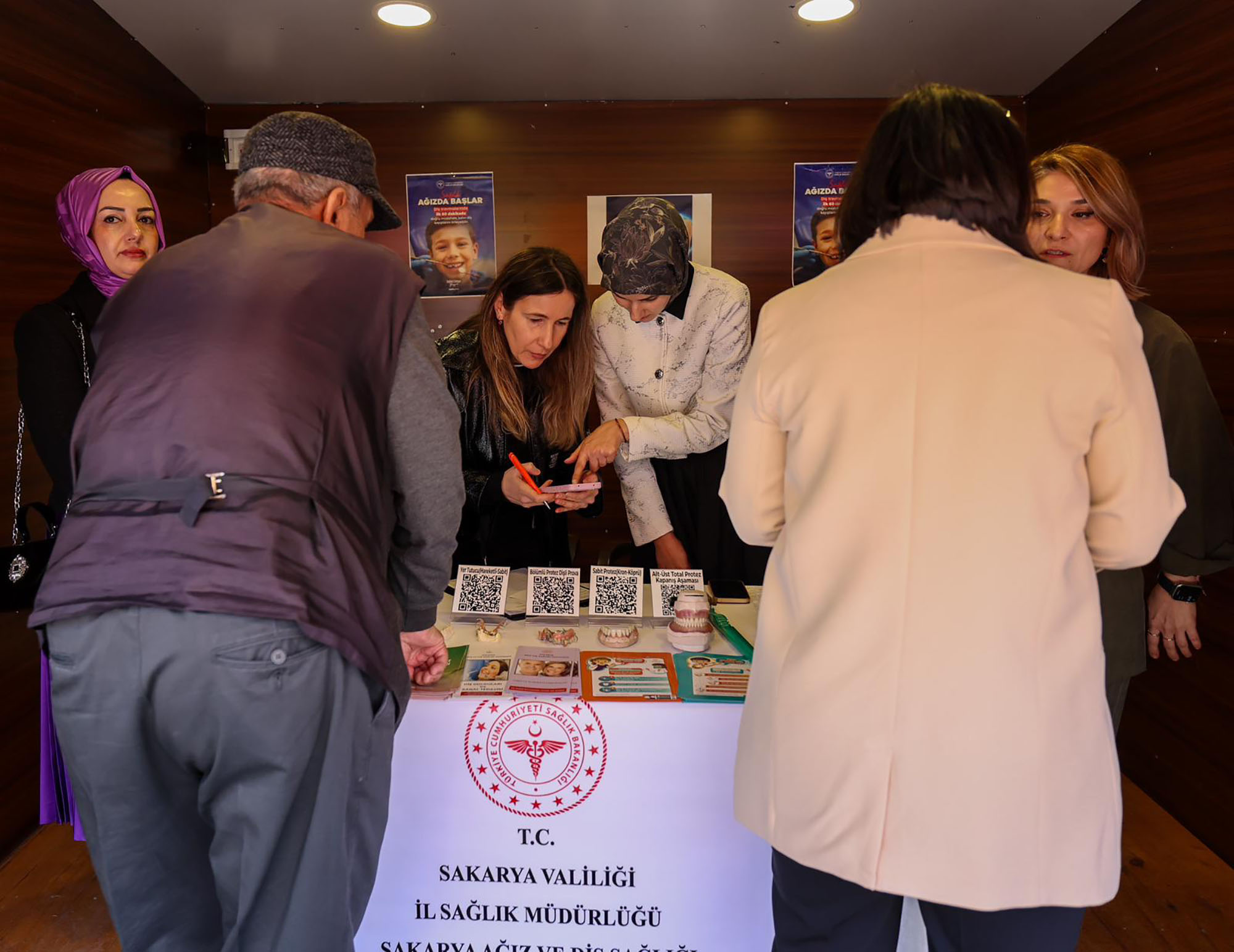 Sakarya’nın merkezine Sağlık Sokağı açıldı: Sağlığın her alanında danışmanlık ve tetkik yapıyorlar…