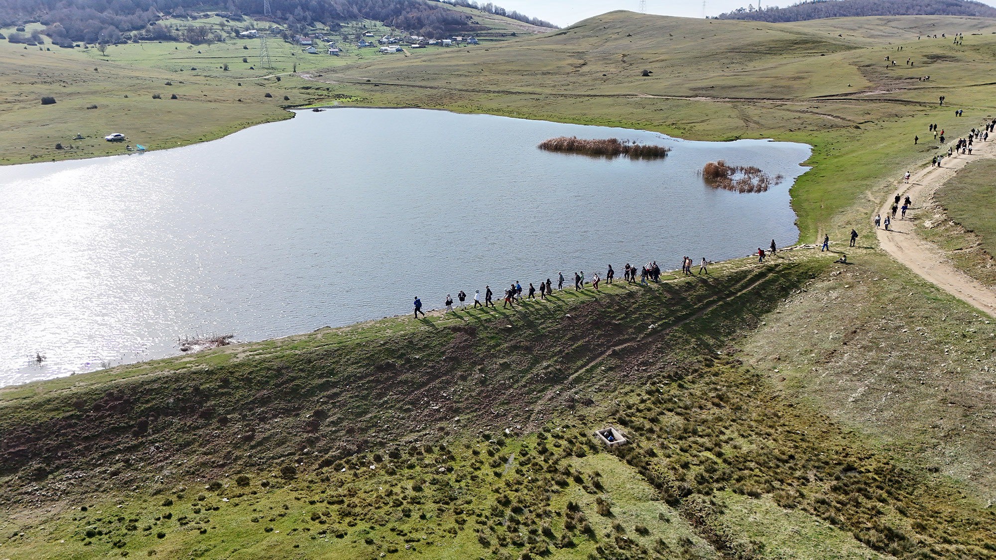 Doğaseverlerin bu haftaki rotası Karagöl ve Sultanpınarı Yaylası oldu