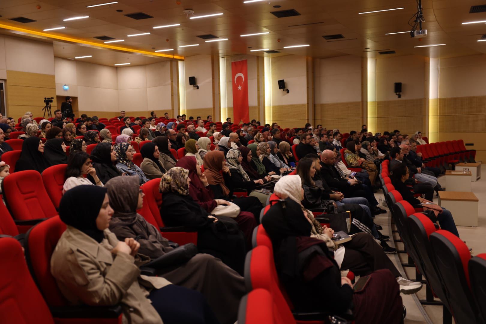 Kılıç, “İnsan kendini tanıdıkça anlam bulur”