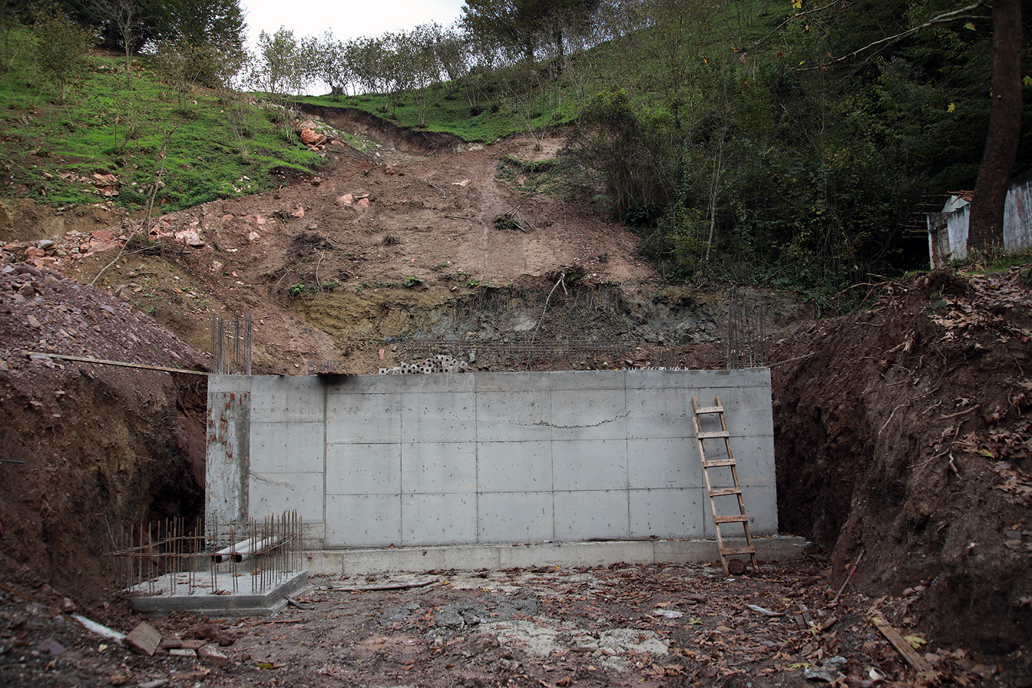Hendek’in iki mahallesi kaynak suyu içecek