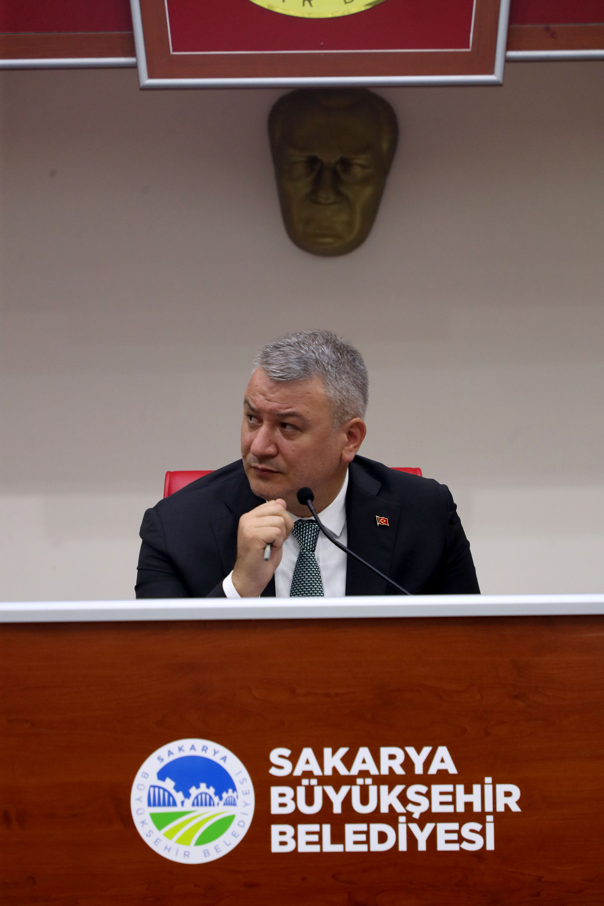 Sakarya’nın yeni yatırımlarına meclis onayı: Ulaşıma 5 yeni metrobüs geliyor
