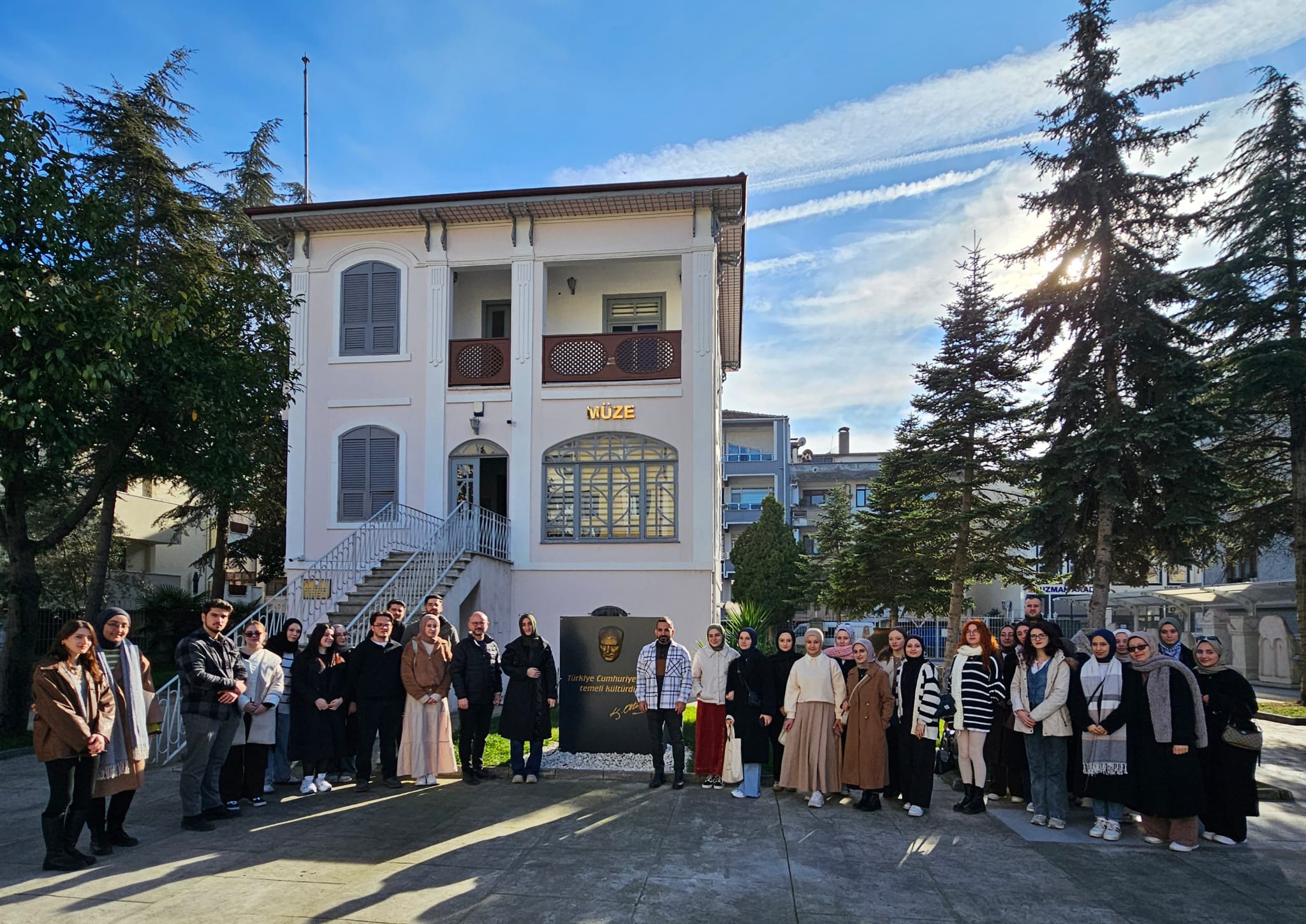 Türkiye’nin dört bir yanından genç Sakarya’nın tarihinde yolculuğa çıktı