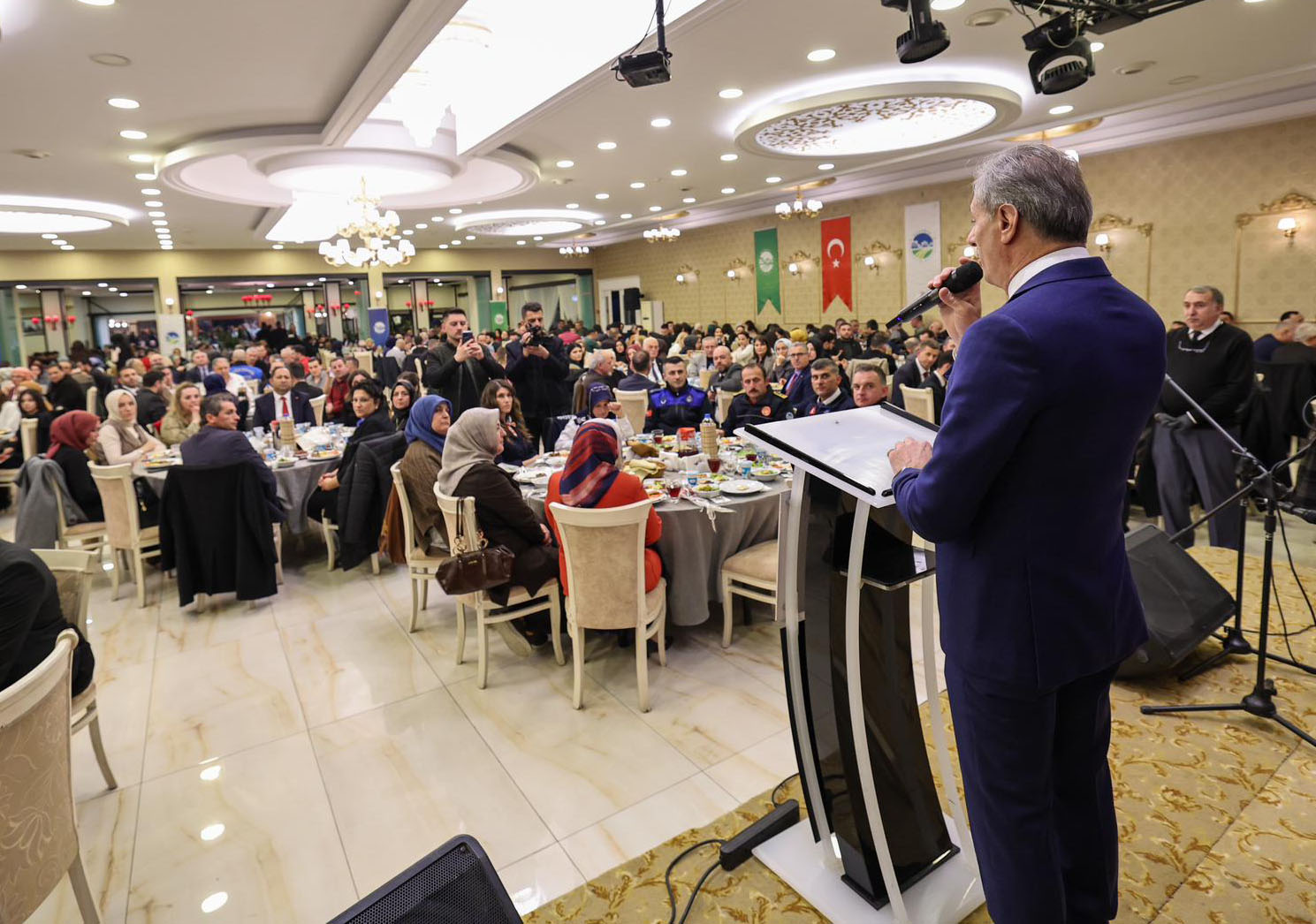 “1 milyon 100 bin vatandaşımızın sorumluluğuyla hareket ediyoruz”