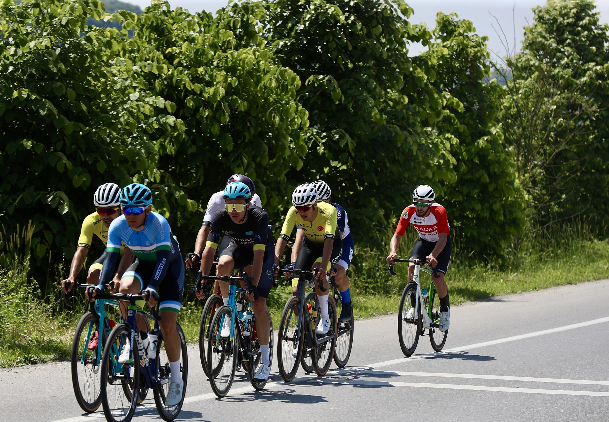 Tour Of heyecanı Sakarya’da sürüyor: Podyumda 2 Türk pedal