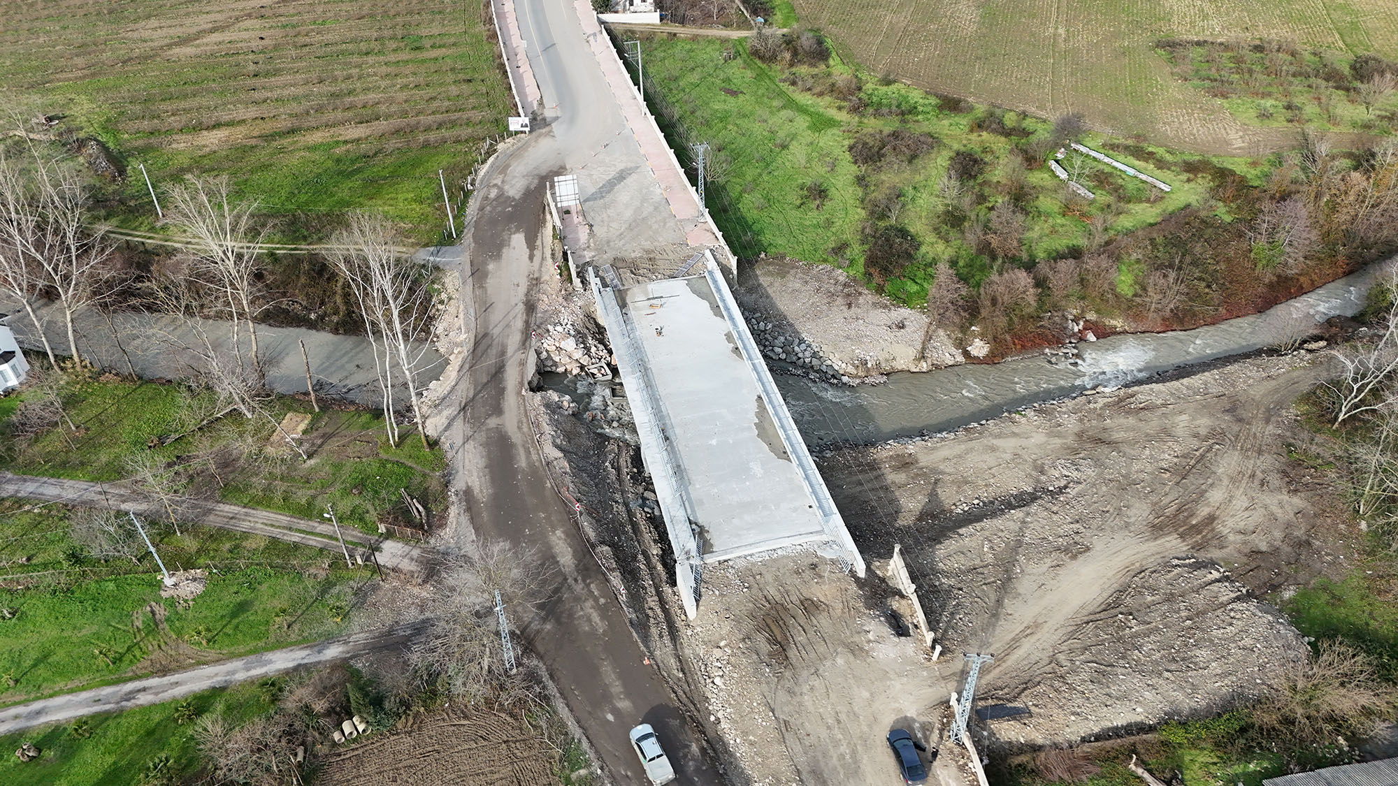 Karapürçek’i şehre bağlayan köprüde sona doğru