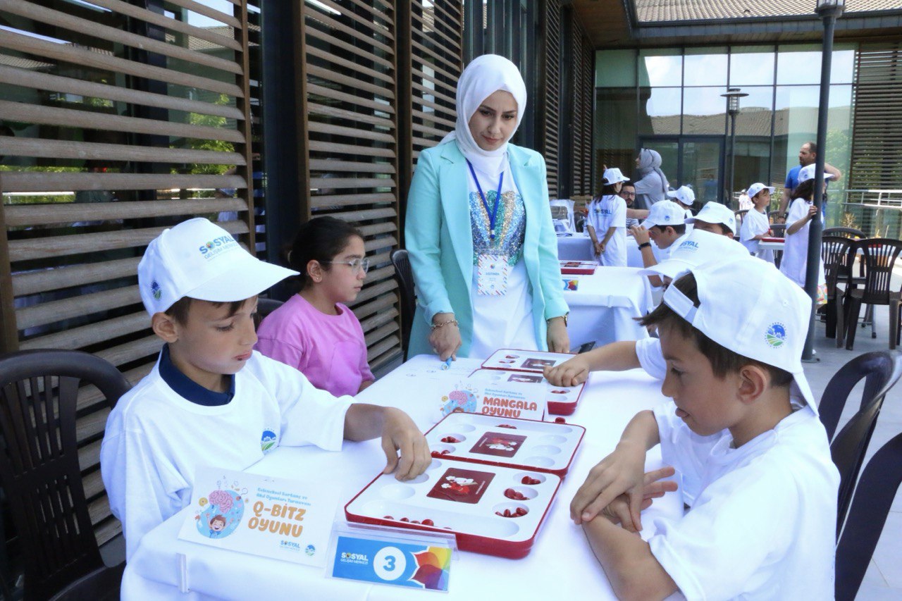 Satranç ve akıl oyunları turnuvasında öğrenciler kıyasıya yarıştı