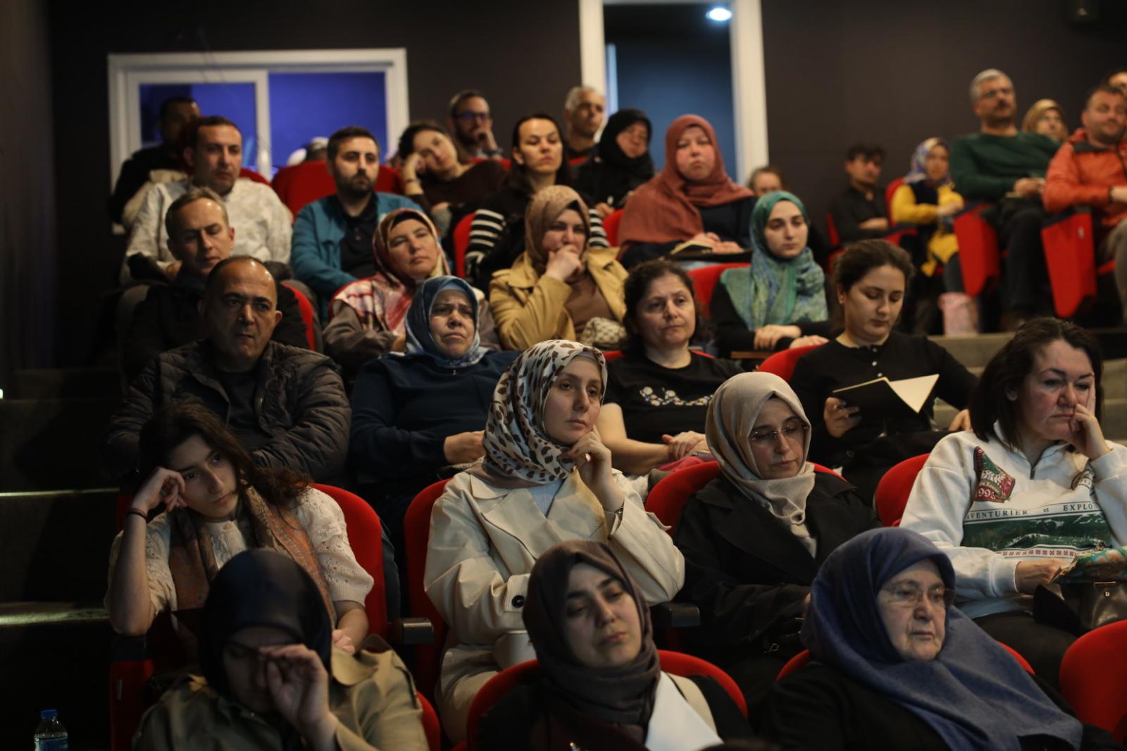 Akademi’de ilk ders Mesnevi: “Kendini bilmenin rehberi”