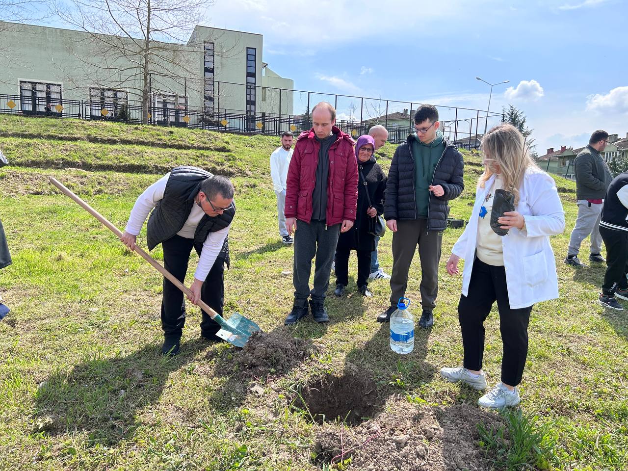 Doğaya dokunan eller, farkındalıkla büyüyen nesiller