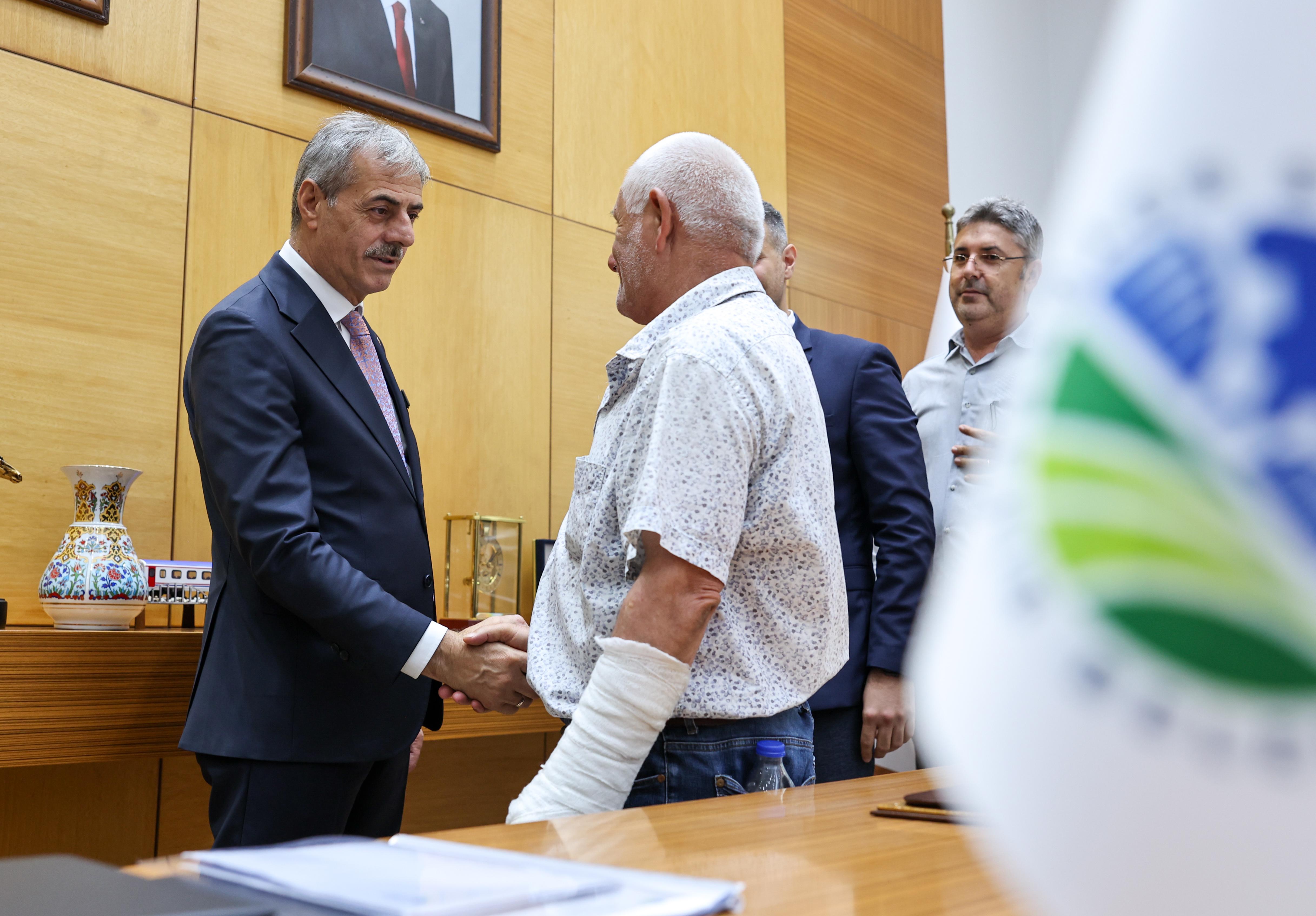 Büyükşehir’in geleneği bu bayram da bozulmadı