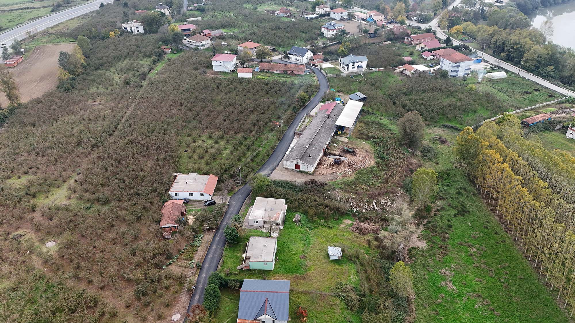 Karasu’da 2 mahalle daha Büyükşehir’le yenilendi