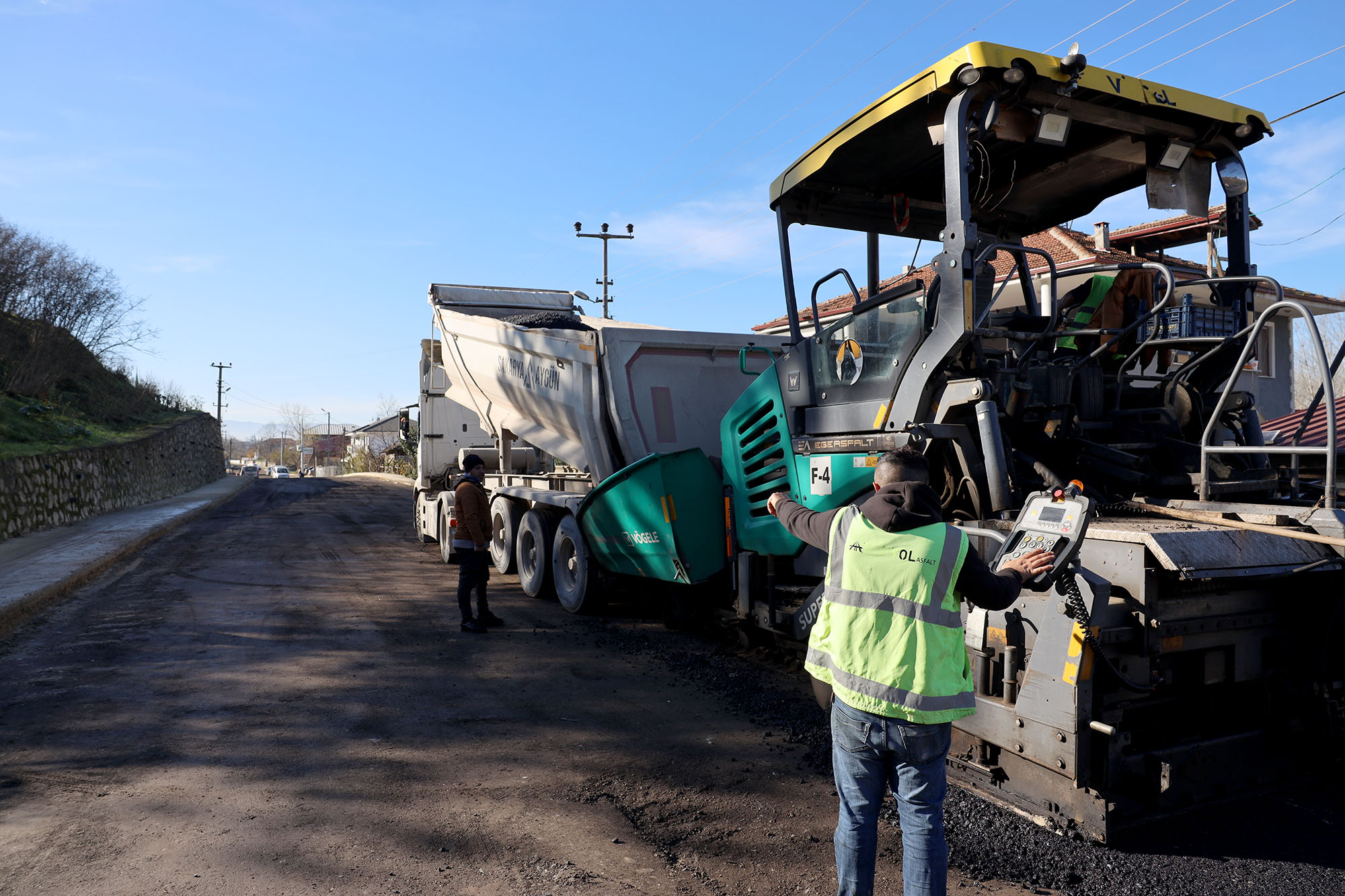Altındere’de altyapının ardından üstyapı da yenileniyor