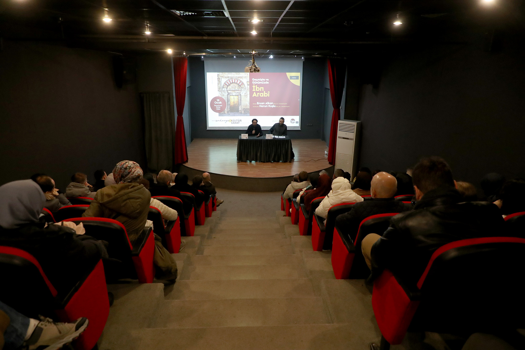 “İbn Arabi’nin birikimi eserlerinde açıkça görülür”