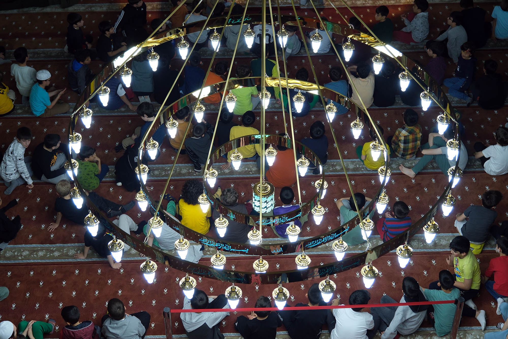 Sakarya’da Ramazan’ın neşesini şehrin dört bir yanına taşıyorlar: Gösteriler, oyunlar, ikramlar…