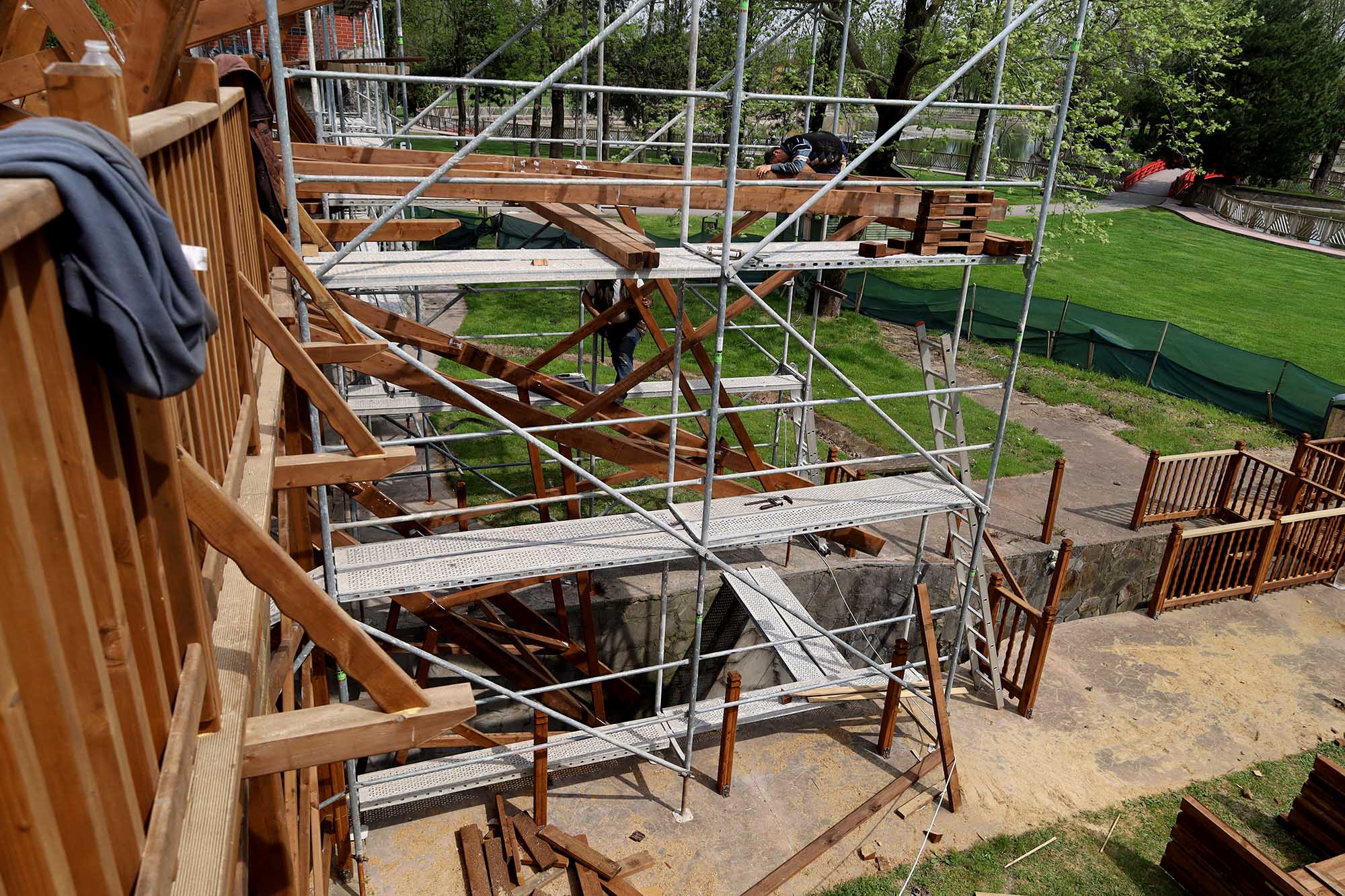 Şehrin kültürel simgesi Tarihi Çark’ta titiz çalışma devam ediyor