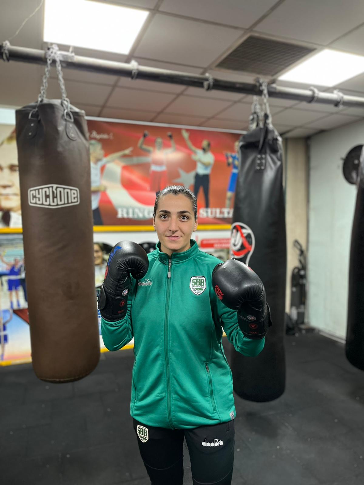 Sakarya’nın ringdeki parlayan yıldızı Ece Asude tarih yazmak istiyor