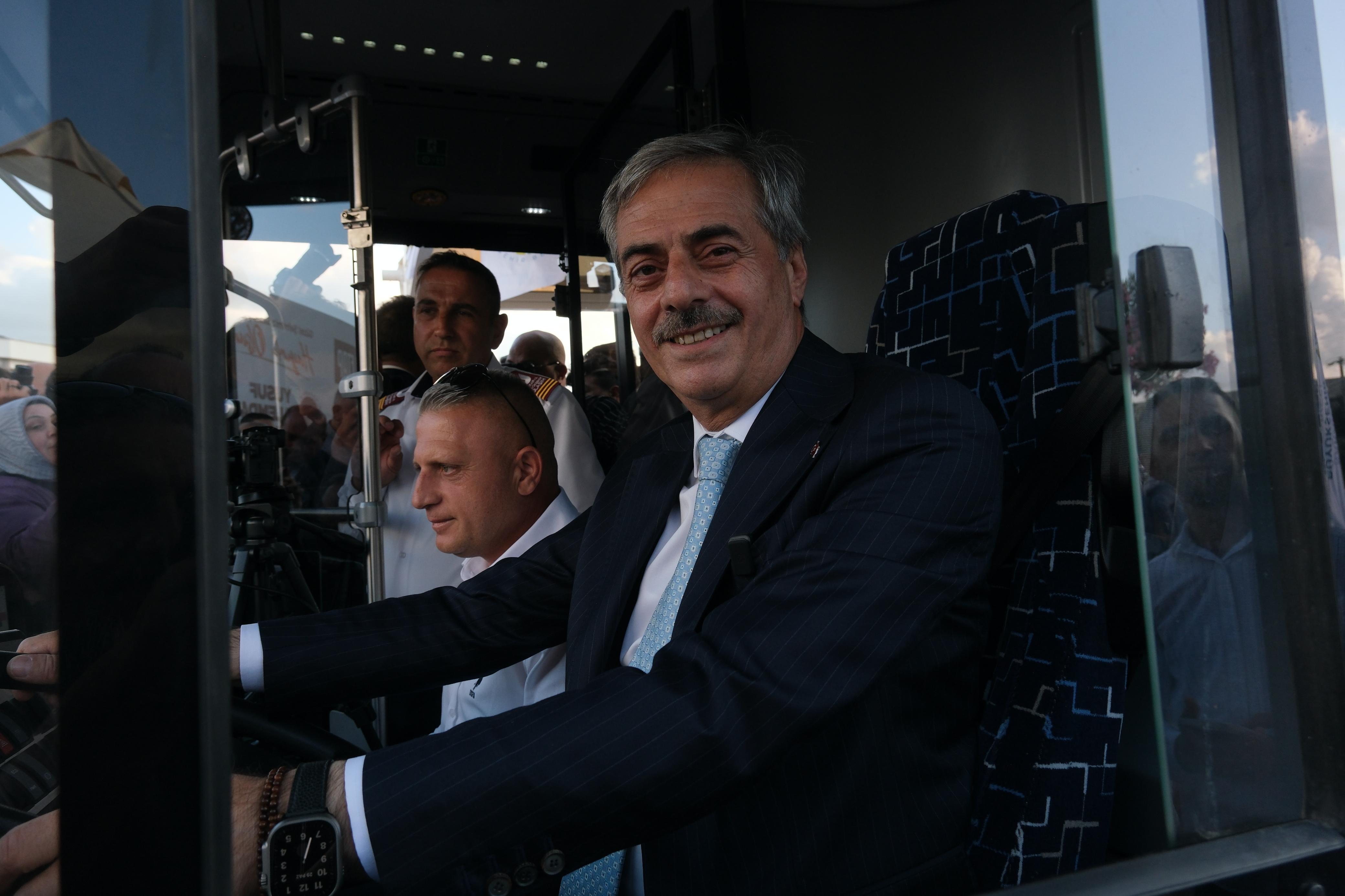 Metrobüsler Yusuf Alemdar’ın söz verdiği tarihte Sakarya yollarında