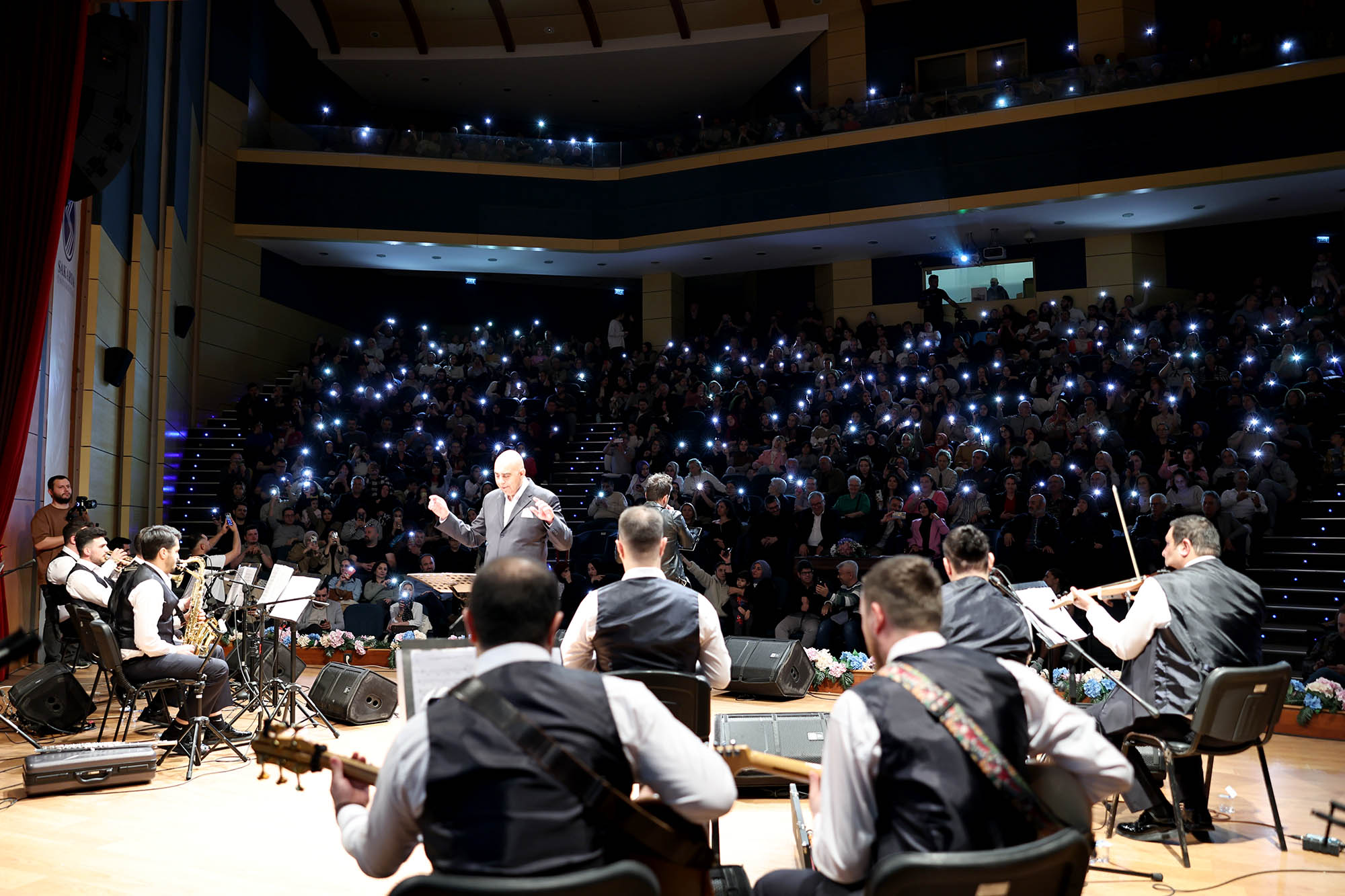 Anadolu Rock’un efsaneleriyle unutulmaz bir gece: Müzikseverler akın etti