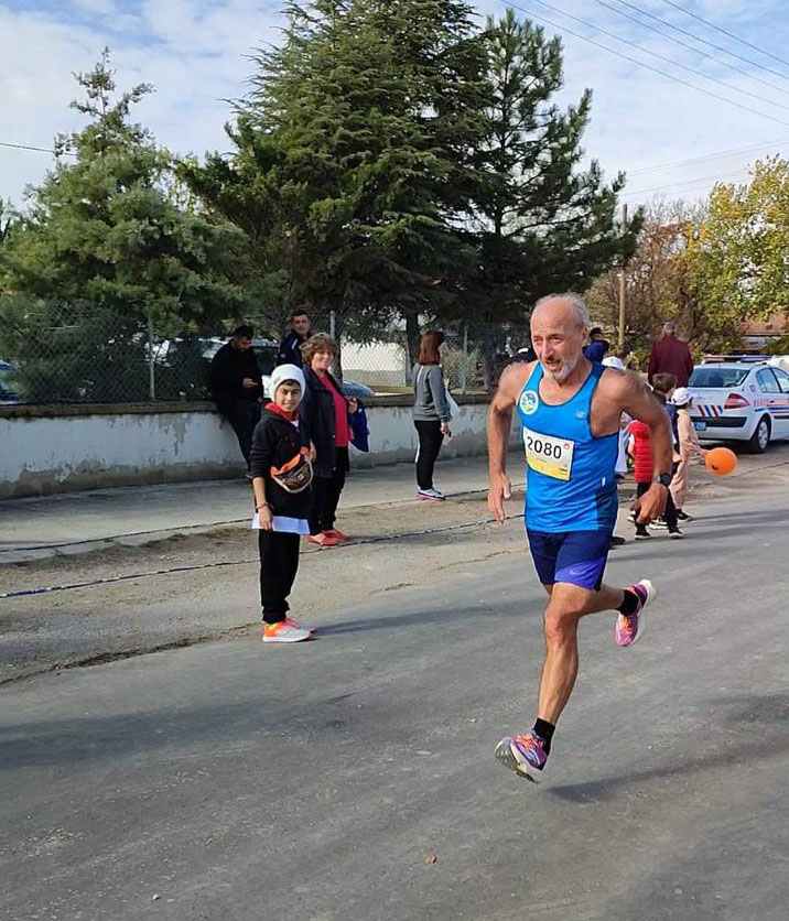 Büyükşehirli sporcu Sakarya’ya altın madalyayla döndü