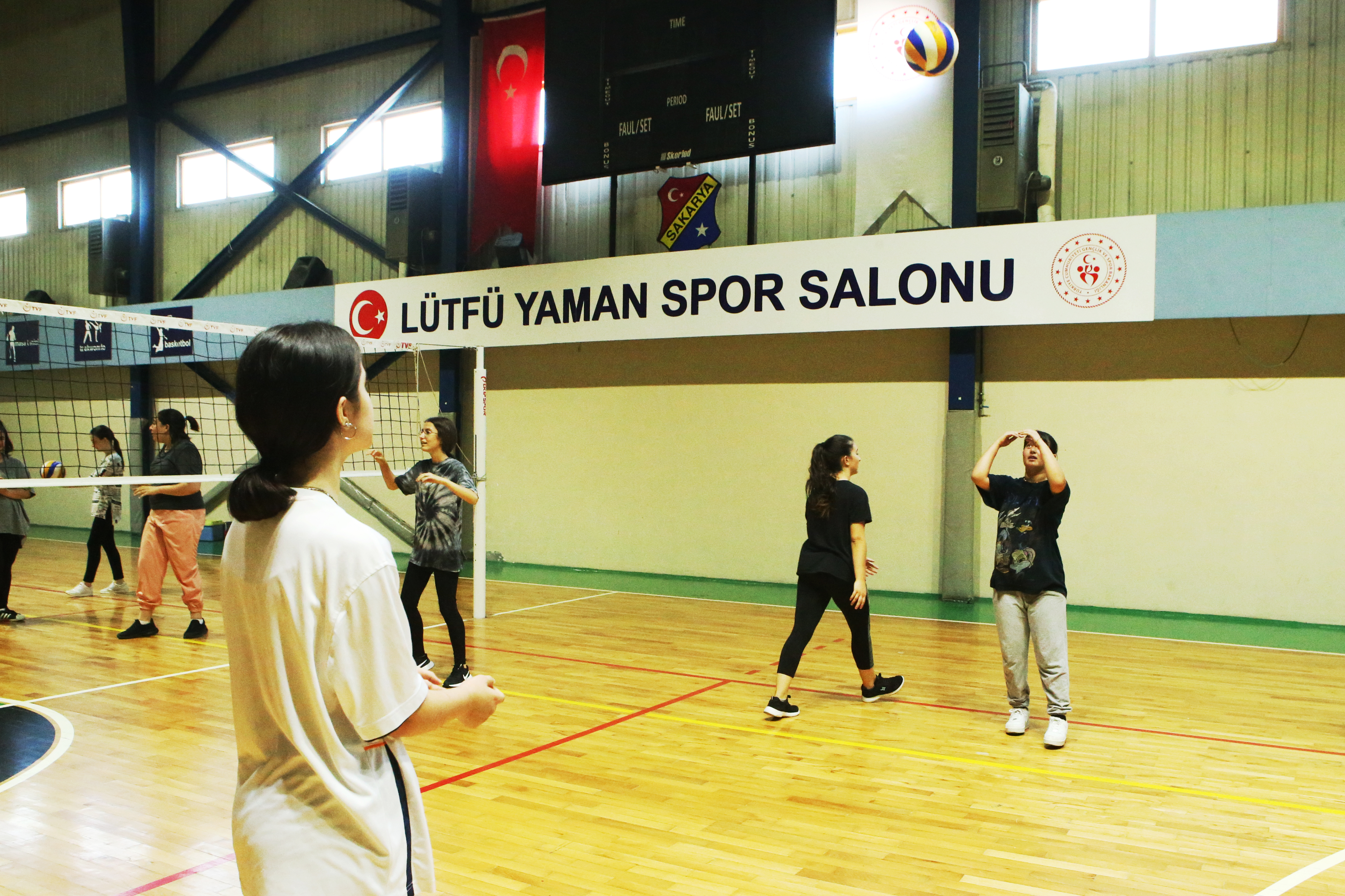 Sakarya’da çocuklar yaz tatilini sporla iç içe geçirecek: Futboldan yüzmeye, tenisten, basketbola…